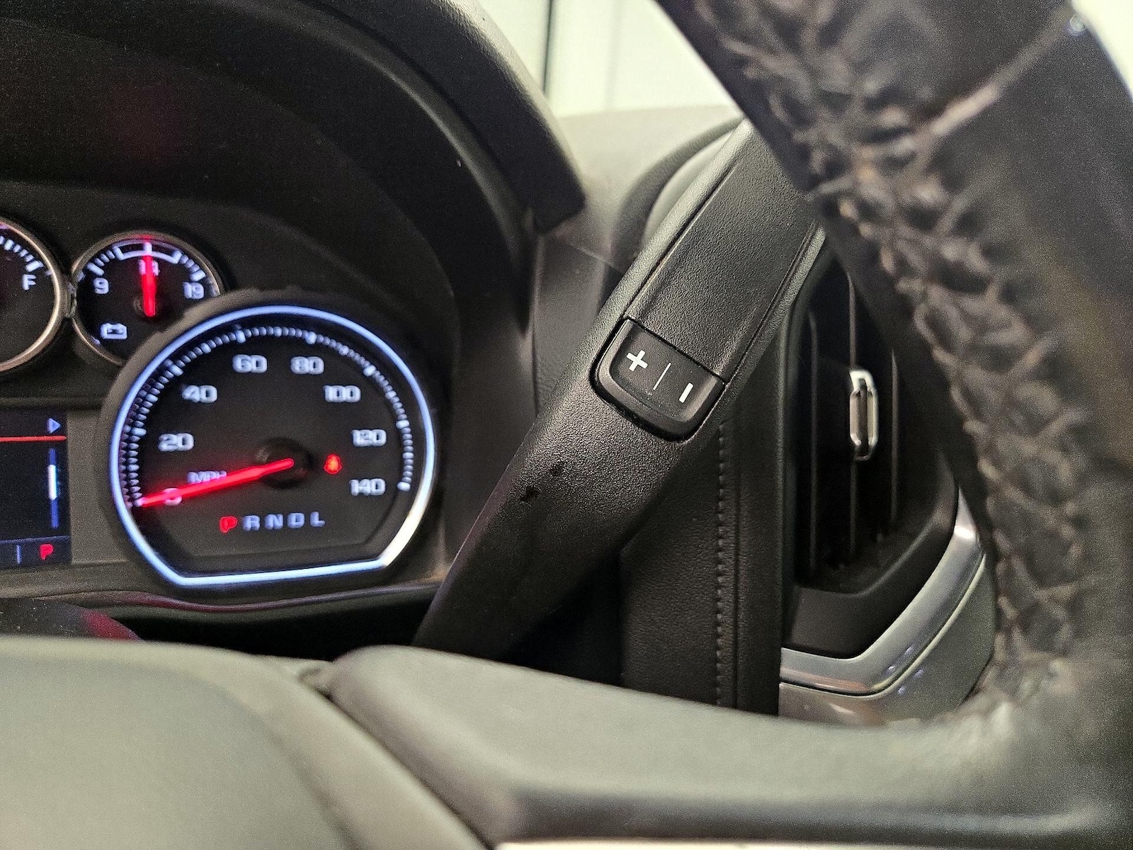 2021 Chevrolet Silverado 1500 LT - Photo 18