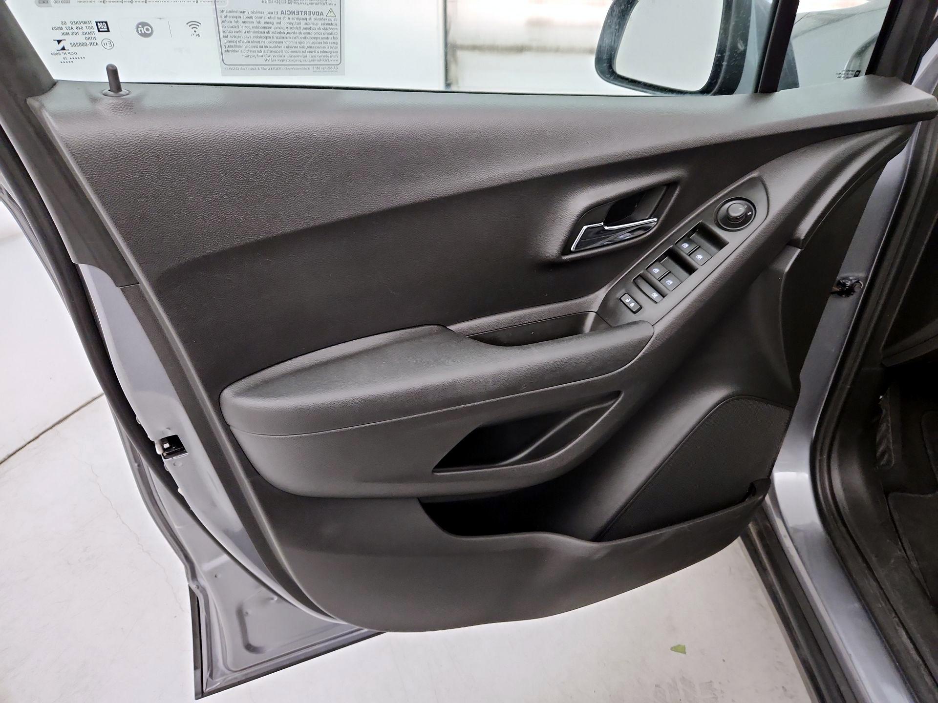 Thumbnail: 2020 Chevrolet Trax - 12