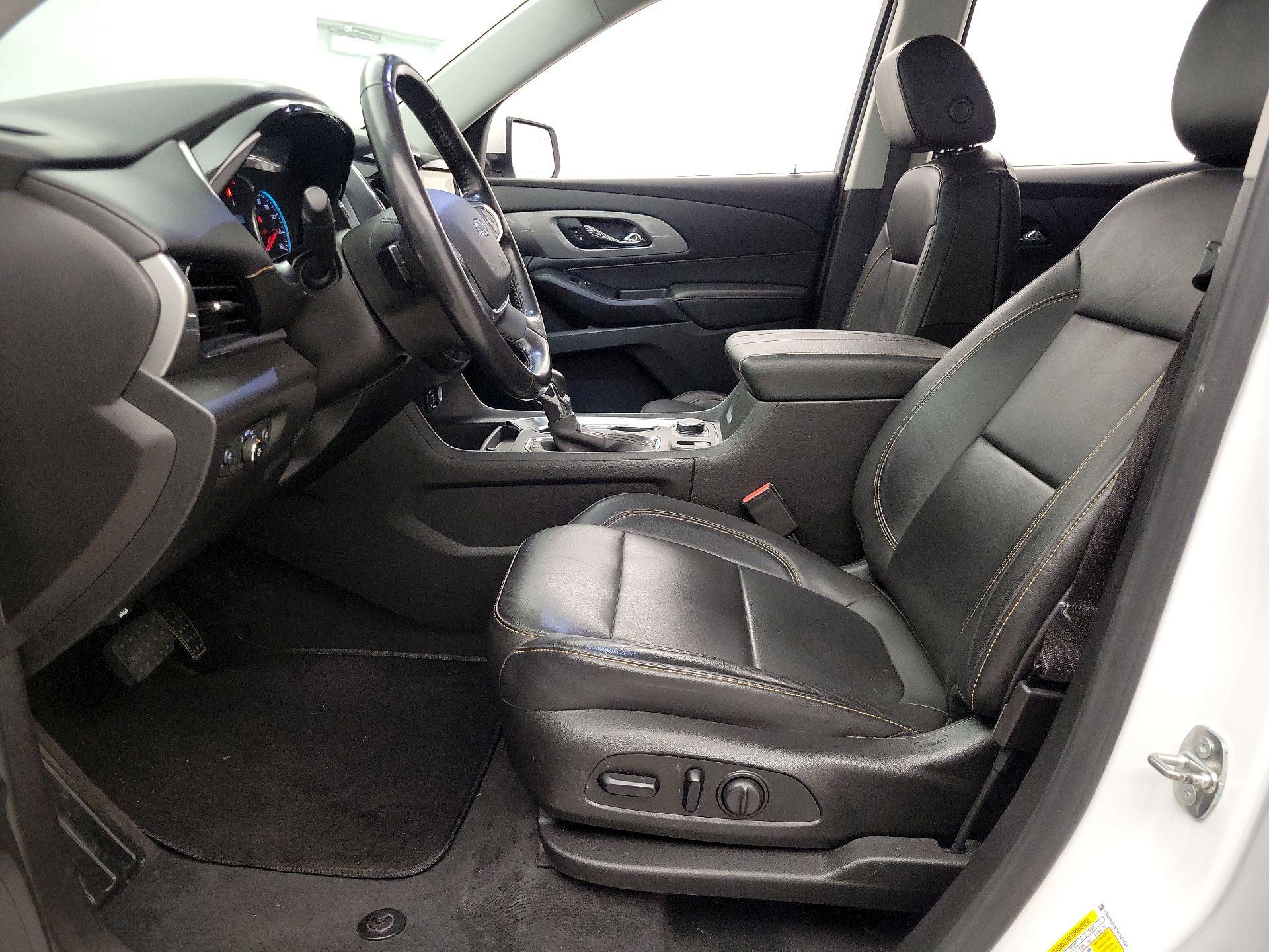 Thumbnail: 2021 Chevrolet Traverse - 11