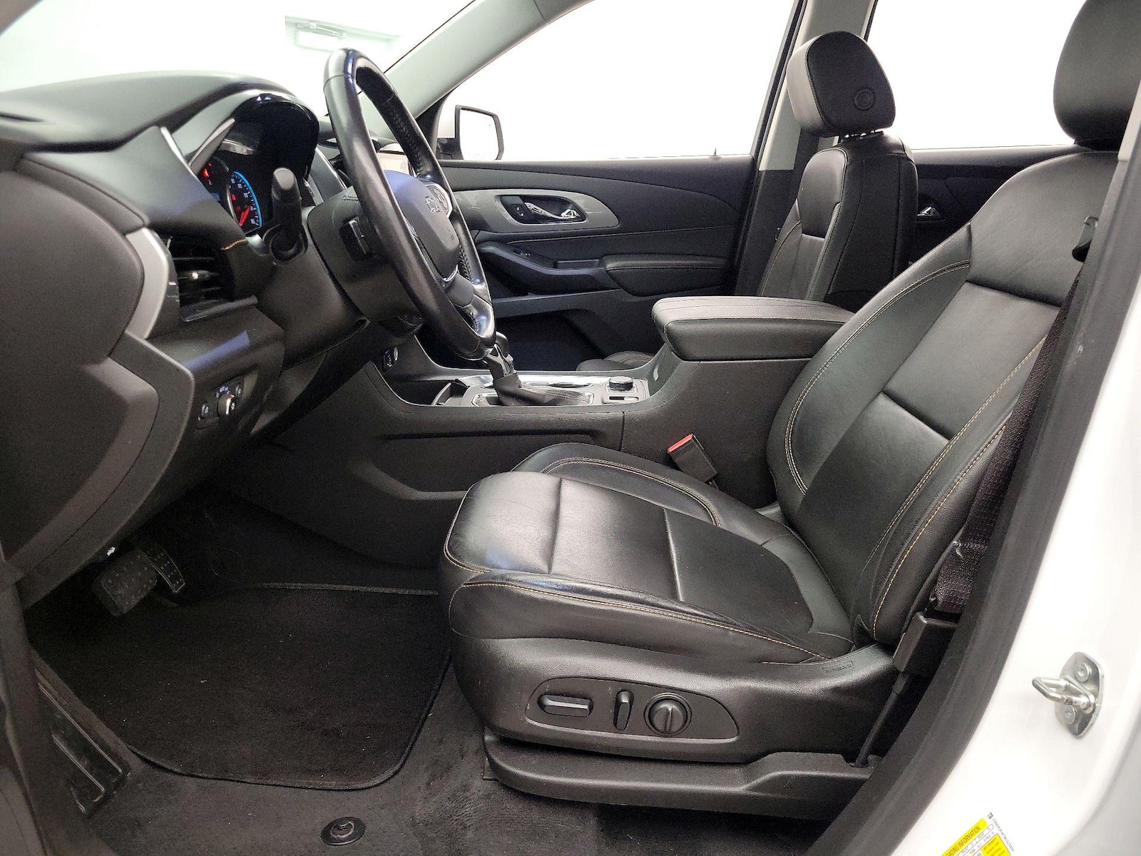 2021 Chevrolet Traverse RS - Photo 12