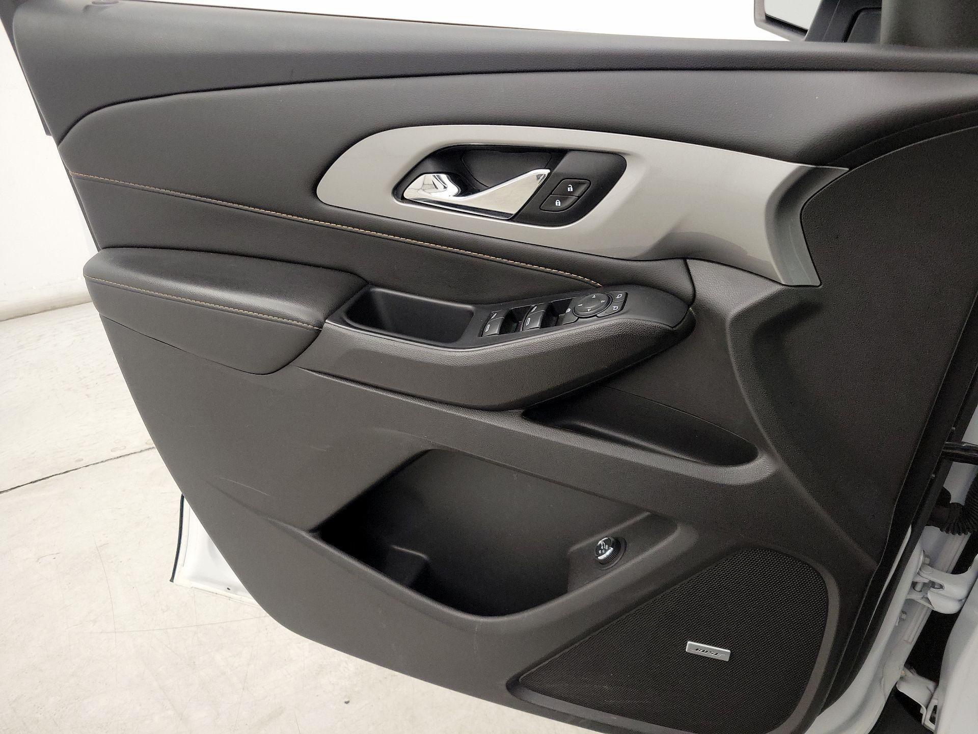Thumbnail: 2021 Chevrolet Traverse - 12