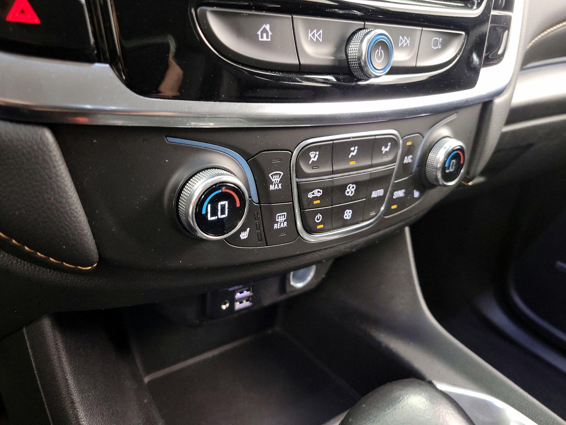 Thumbnail: 2021 Chevrolet Traverse - 16