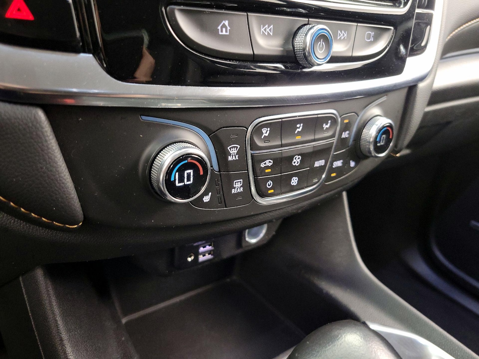 2021 Chevrolet Traverse RS - Photo 17