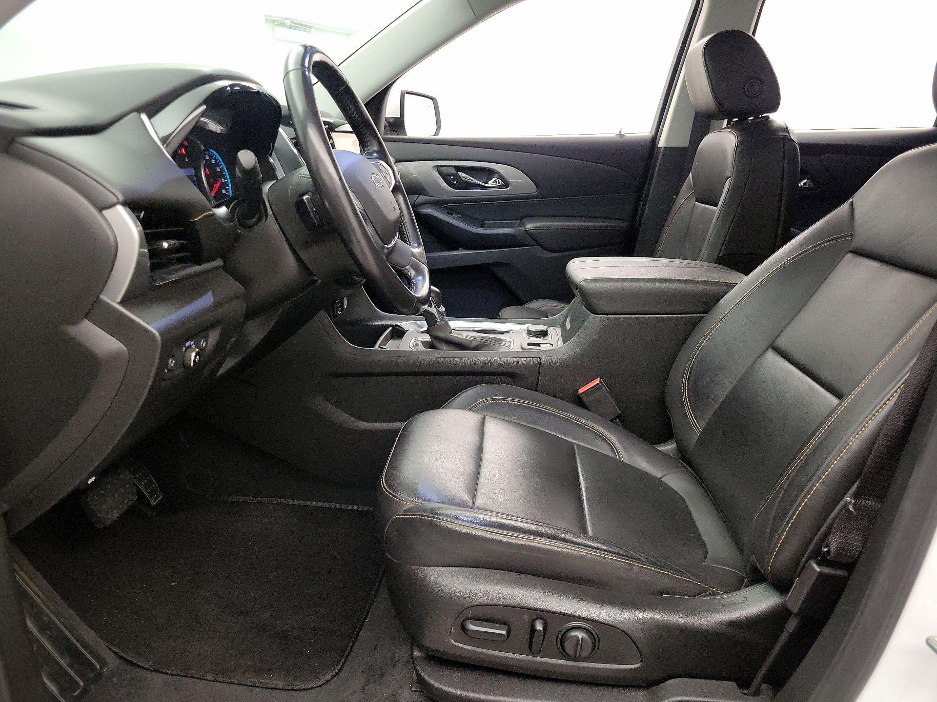 Thumbnail: 2021 Chevrolet Traverse - 19