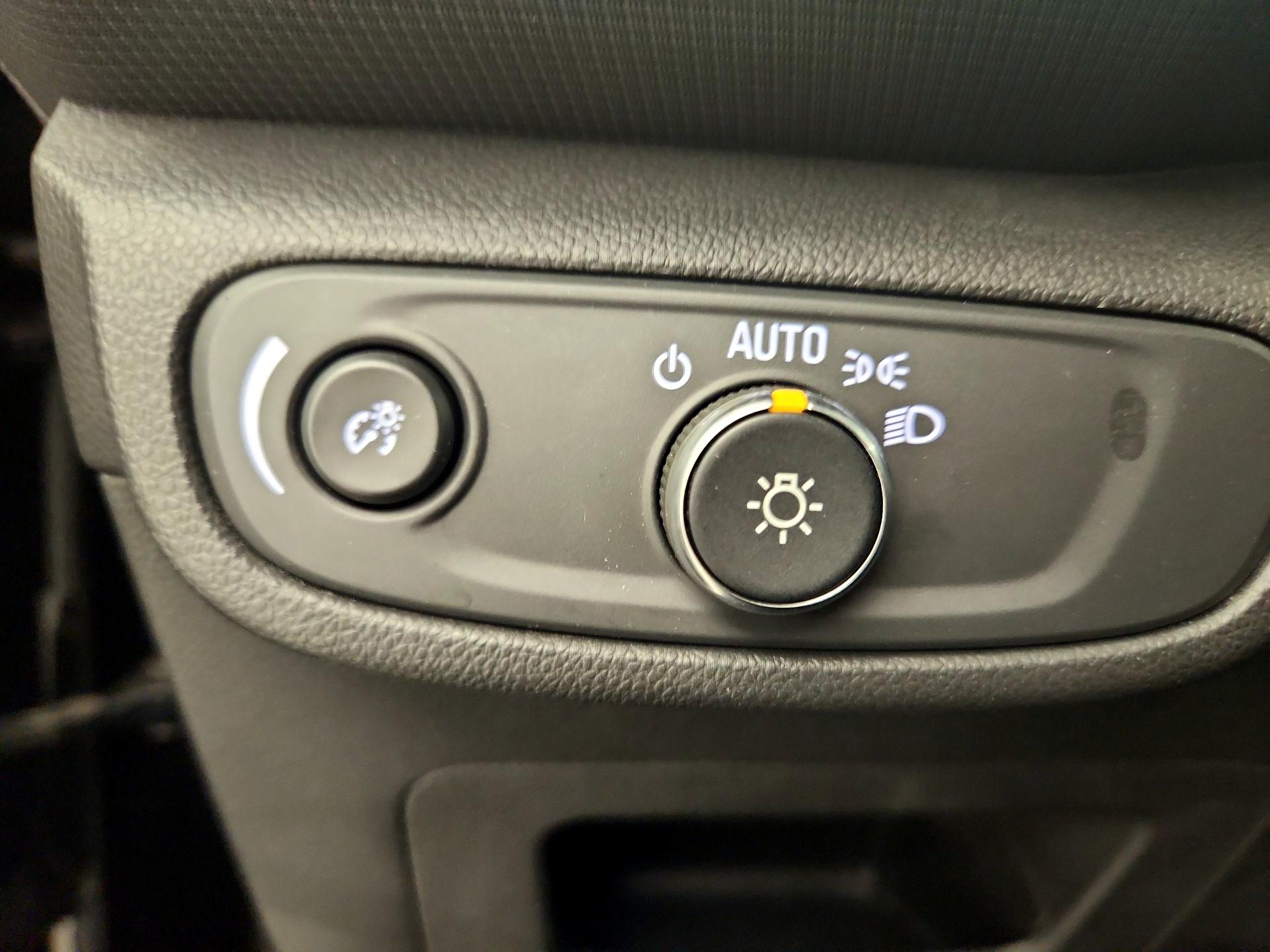 Thumbnail: 2021 Chevrolet TrailBlazer - 13