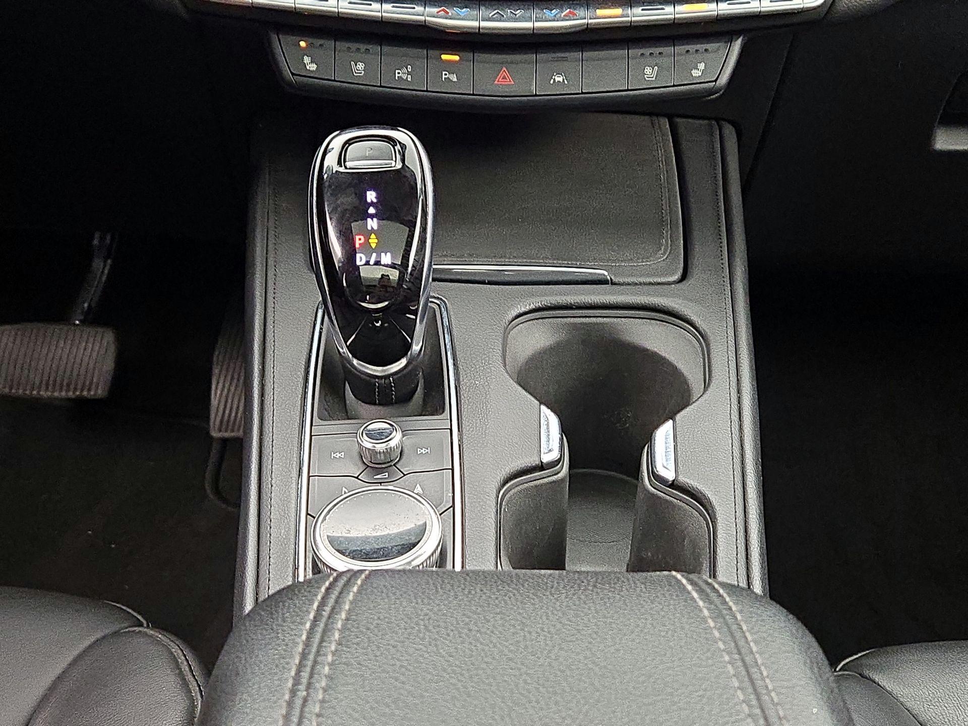 Thumbnail: 2023 Cadillac XT4 - 18