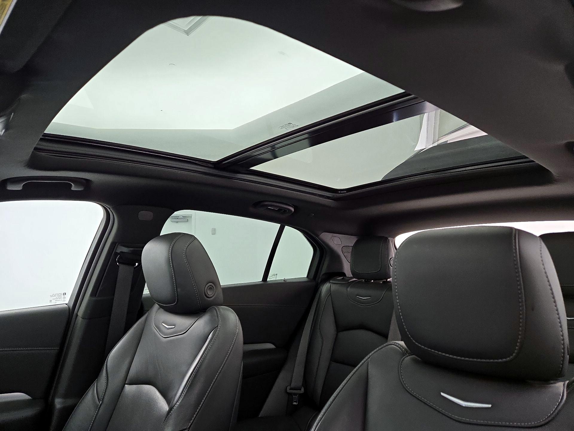 Thumbnail: 2023 Cadillac XT4 - 20