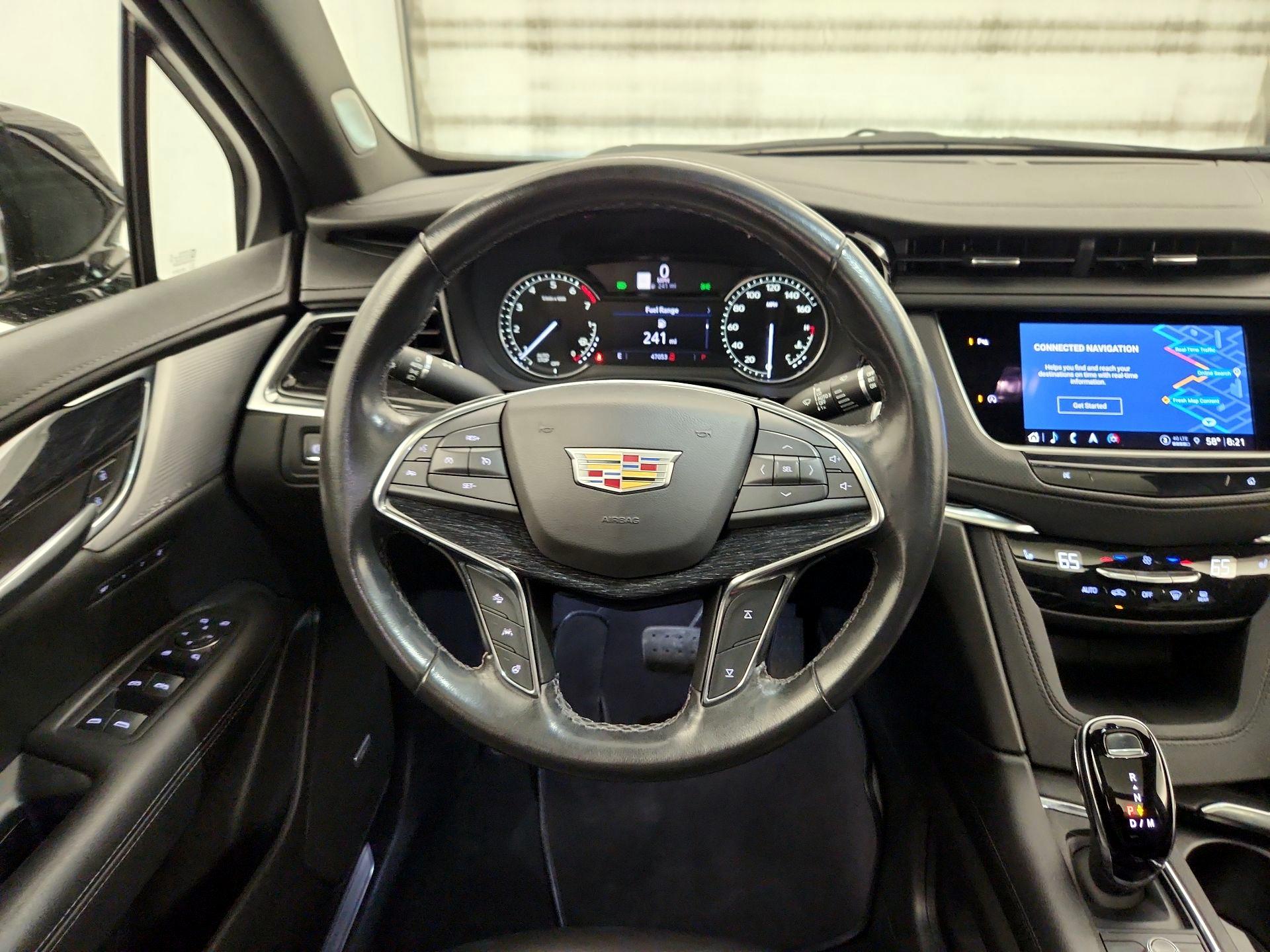 Thumbnail: 2023 Cadillac XT5 - 10