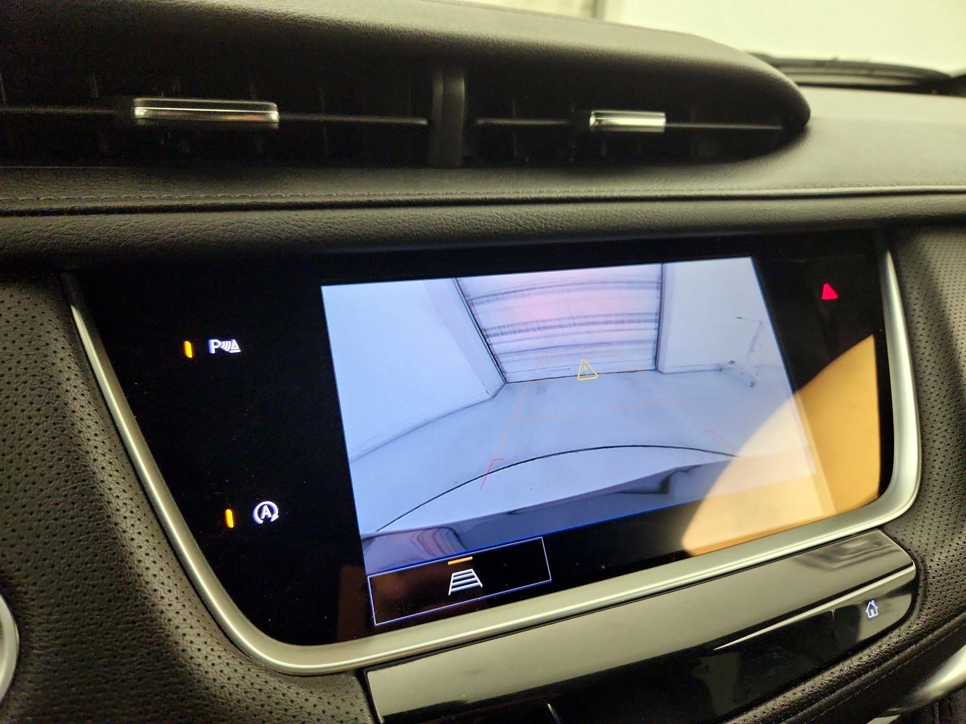 Thumbnail: 2023 Cadillac XT5 - 14