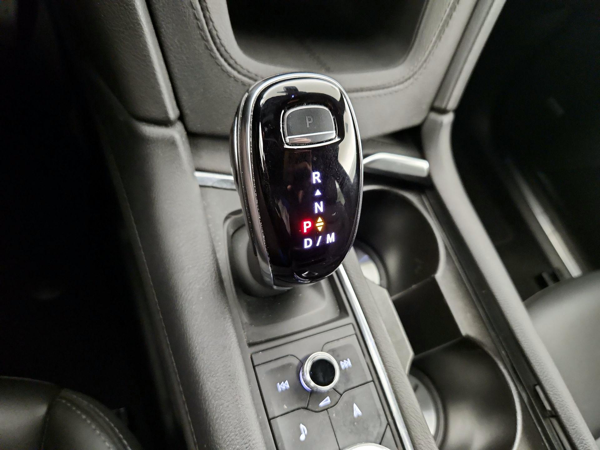 Thumbnail: 2023 Cadillac XT5 - 17