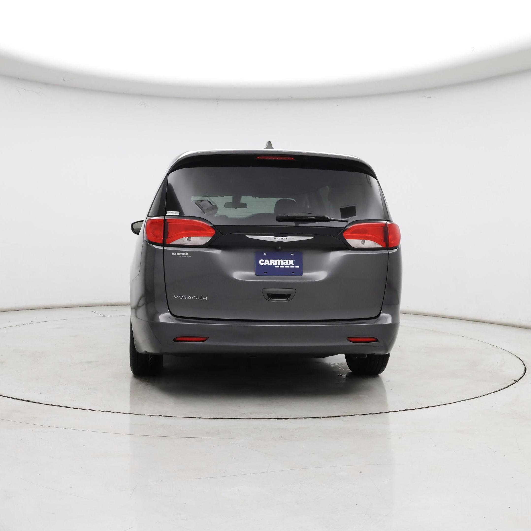Thumbnail: 2022 Chrysler Voyager - 6