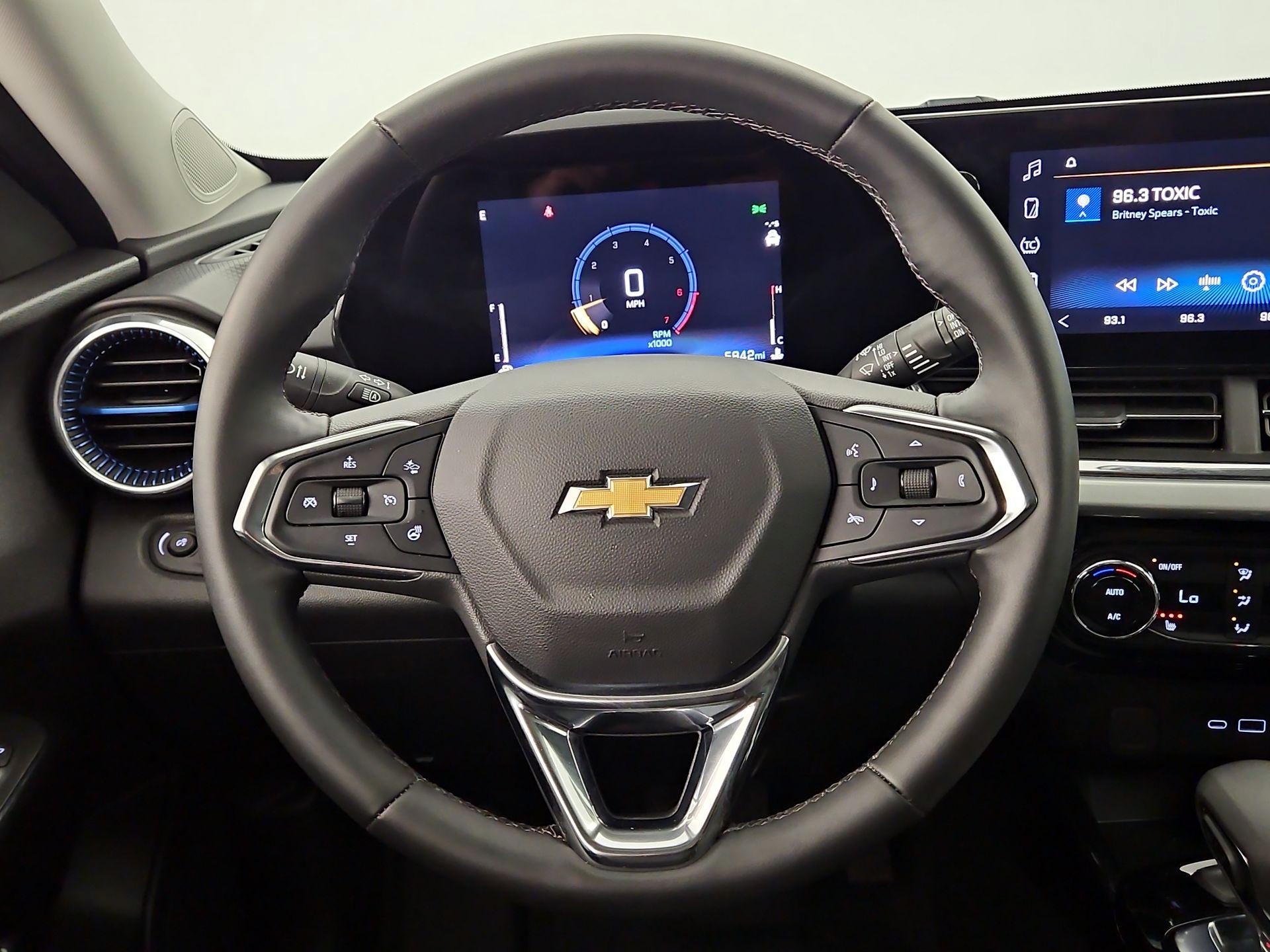 Thumbnail: 2025 Chevrolet Trax - 10