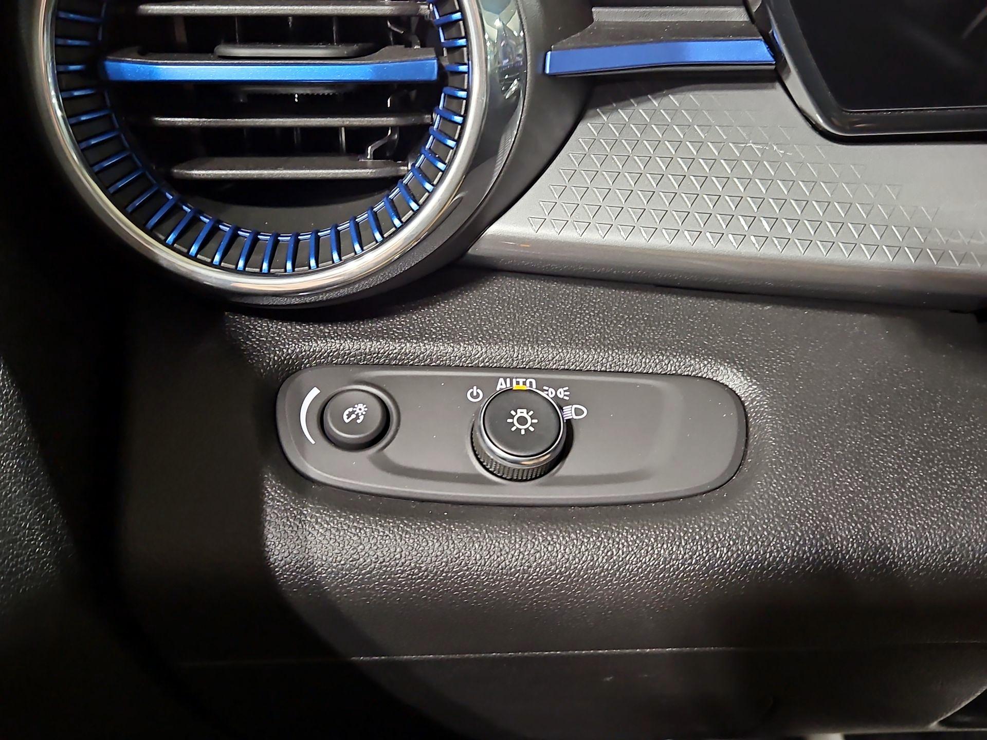 Thumbnail: 2025 Chevrolet Trax - 13