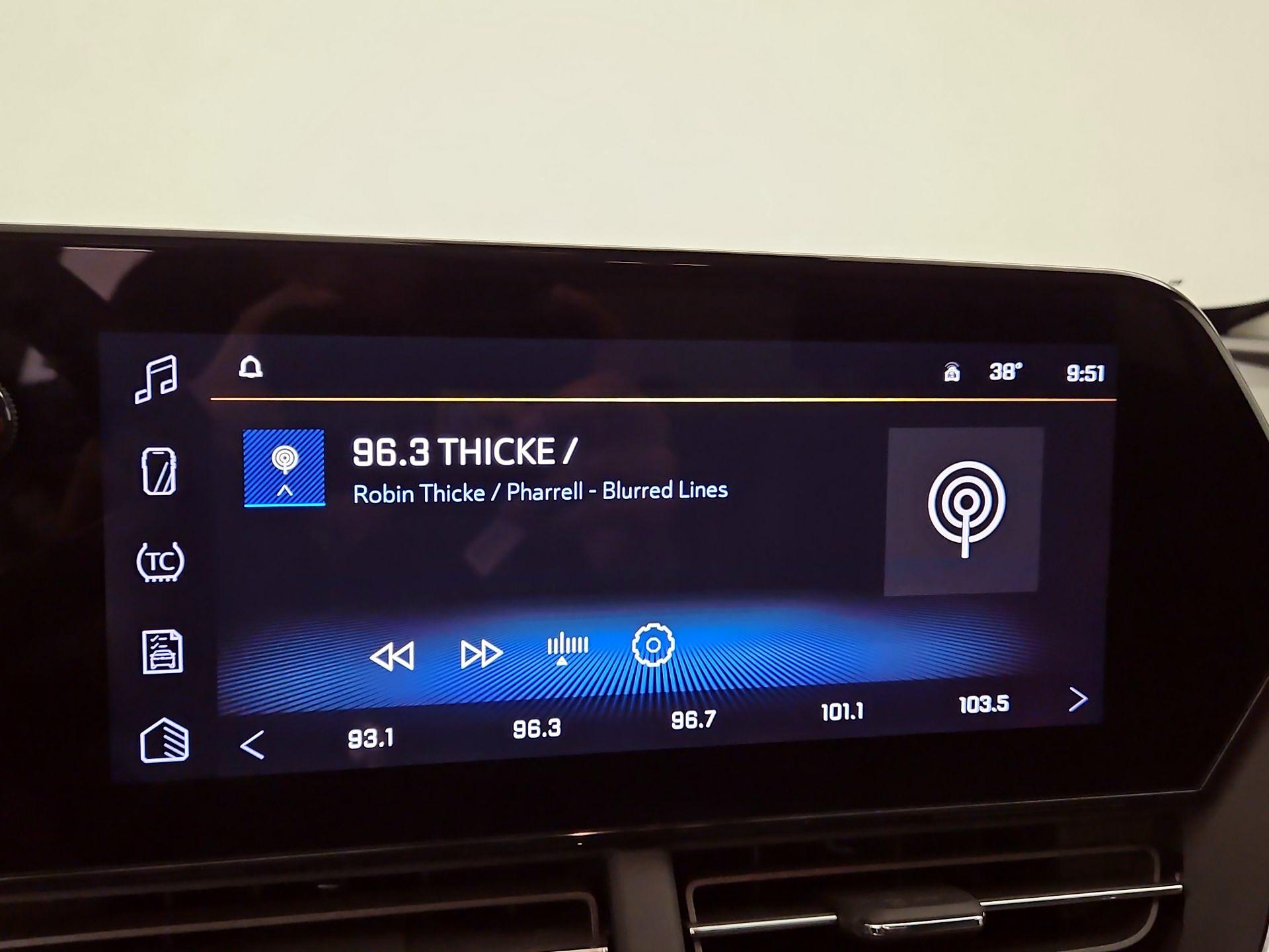 Thumbnail: 2025 Chevrolet Trax - 15