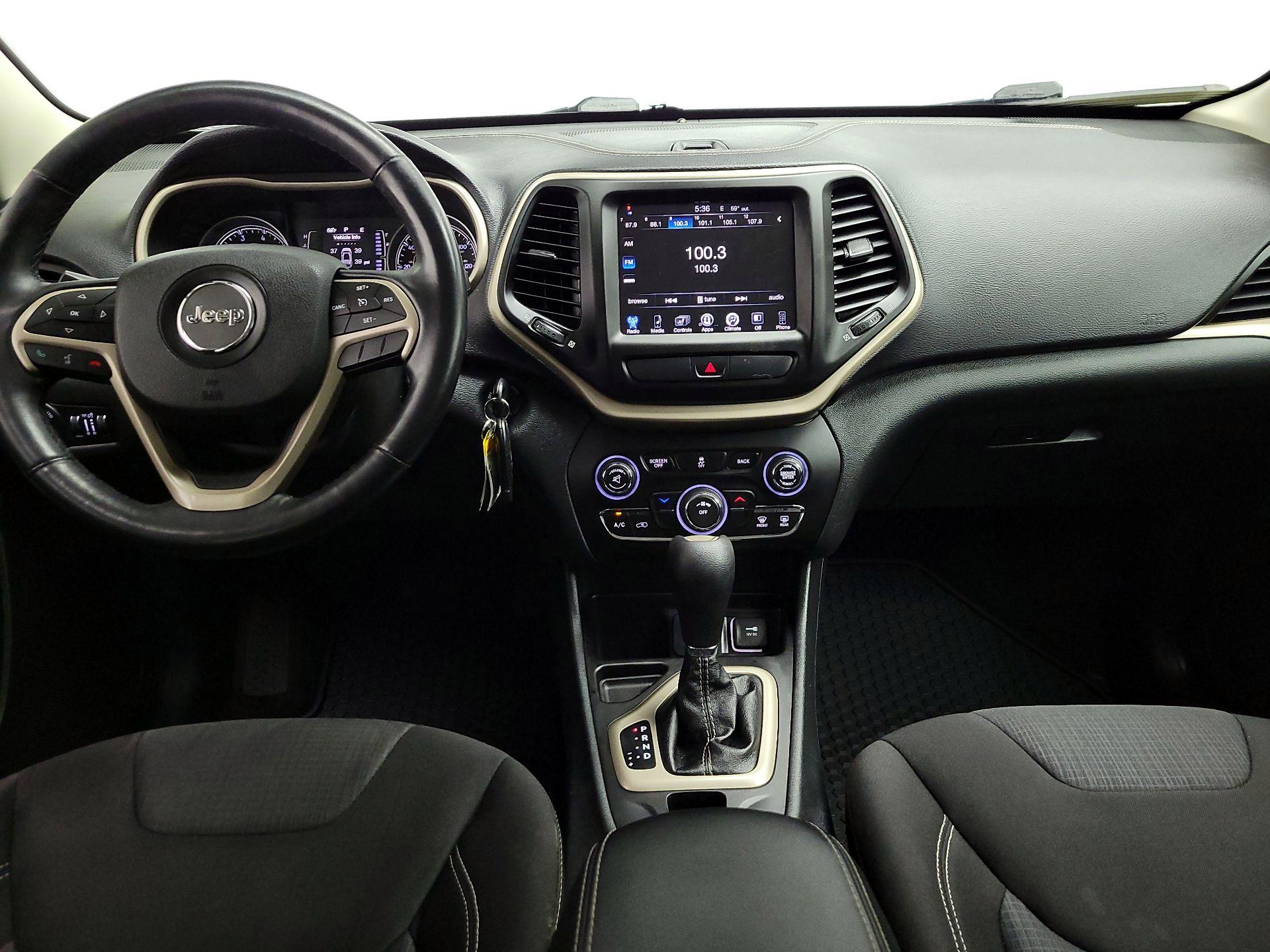 Thumbnail: 2015 Jeep Cherokee - 9