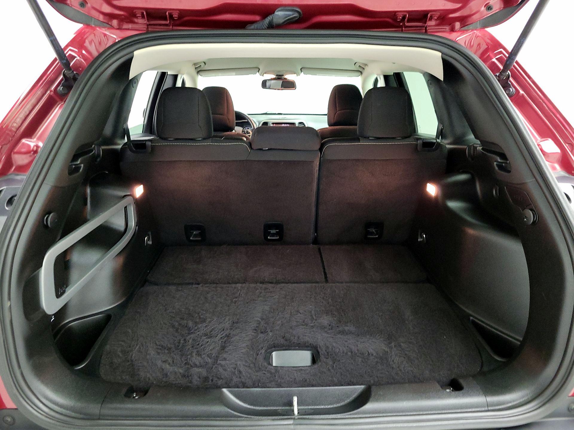 Thumbnail: 2015 Jeep Cherokee - 20