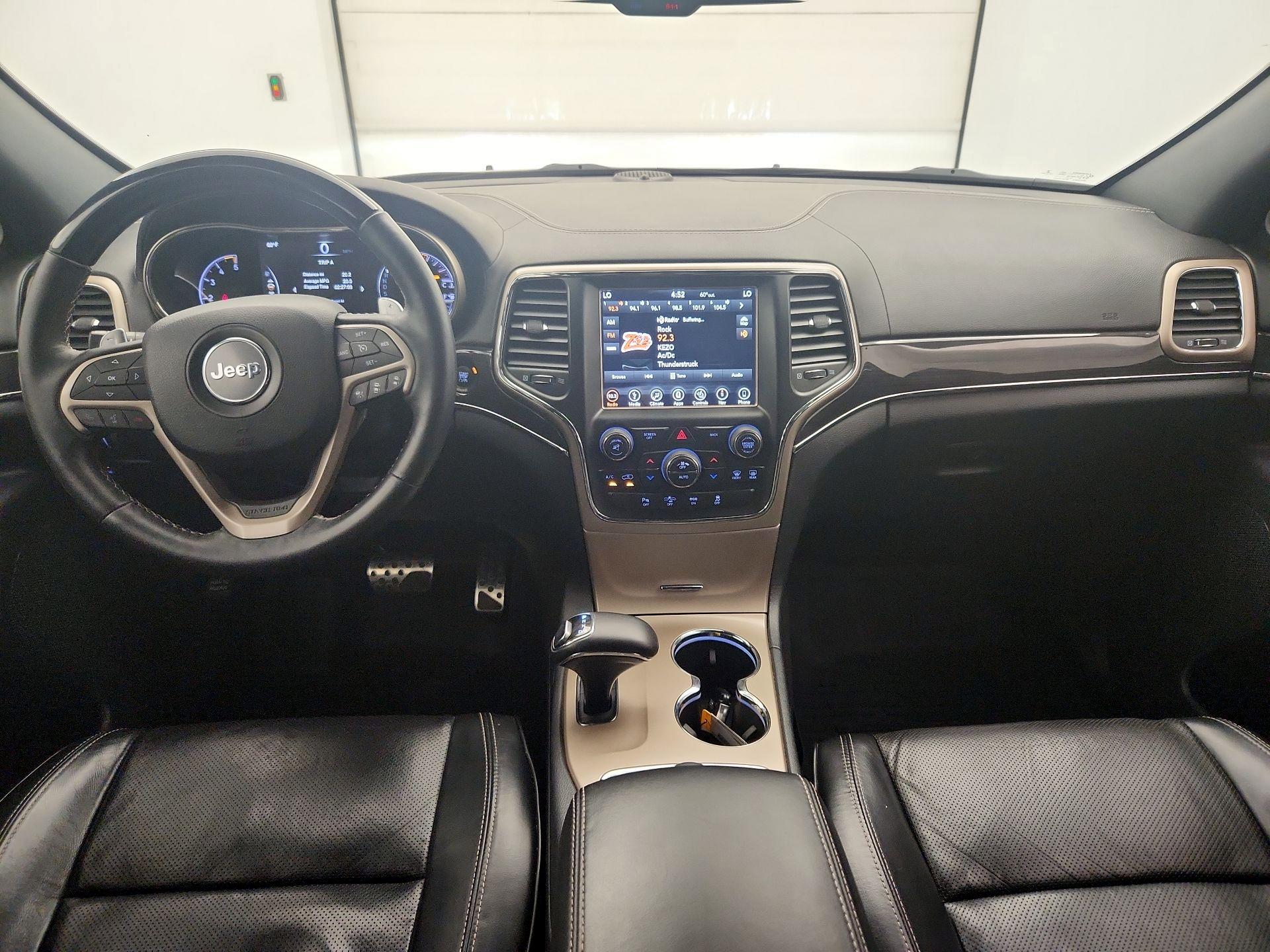 Thumbnail: 2015 Jeep Grand Cherokee - 9