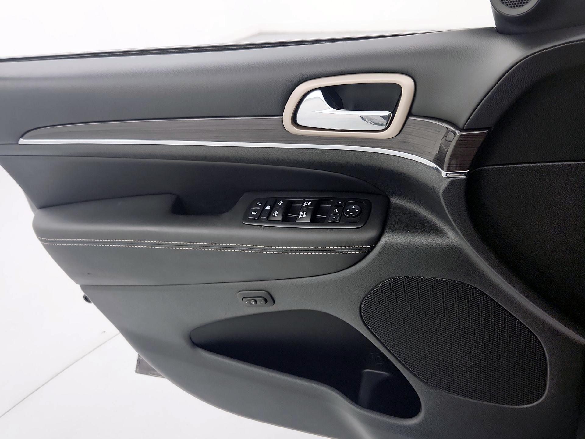 Thumbnail: 2015 Jeep Grand Cherokee - 12