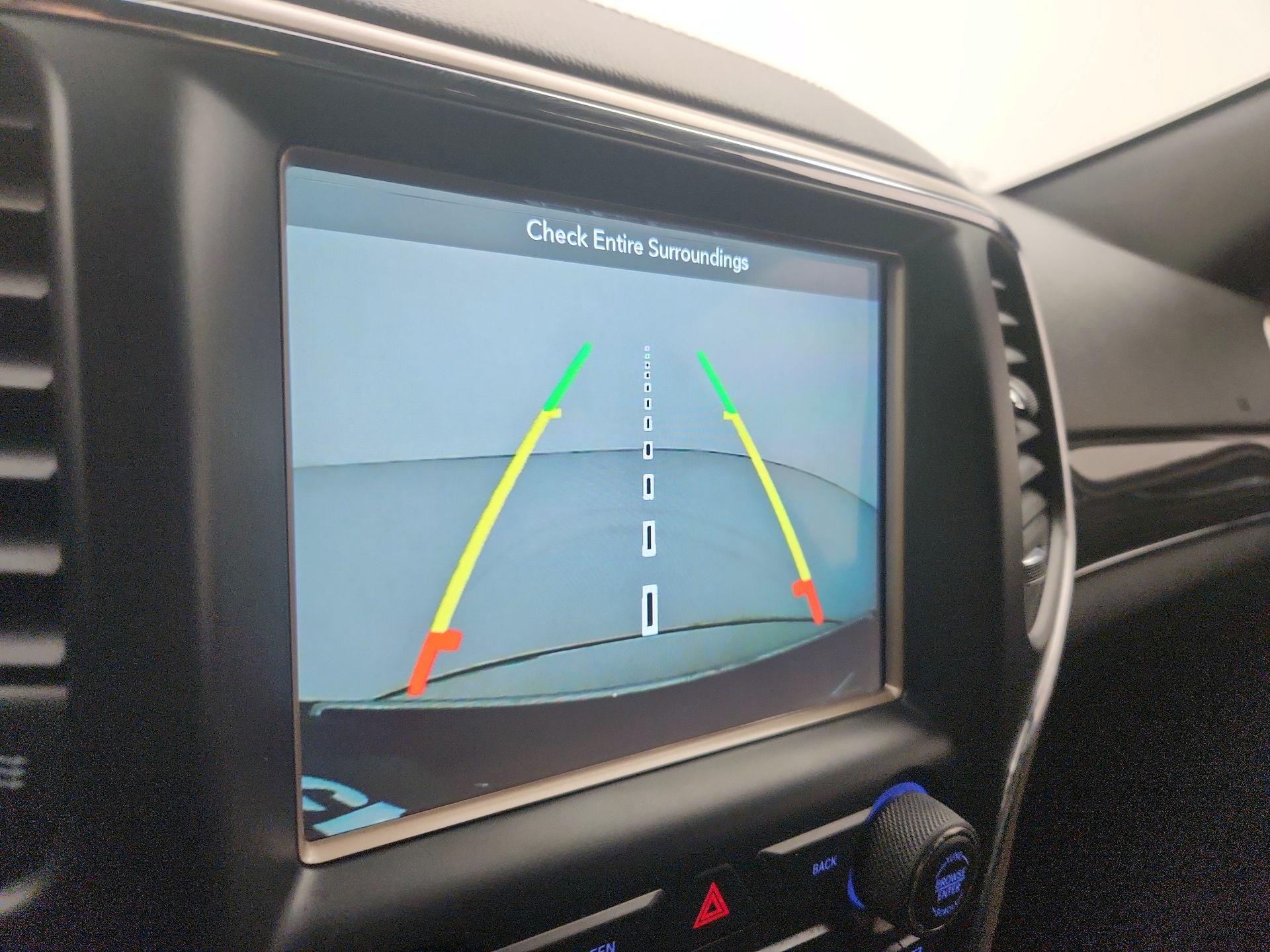 Thumbnail: 2015 Jeep Grand Cherokee - 15