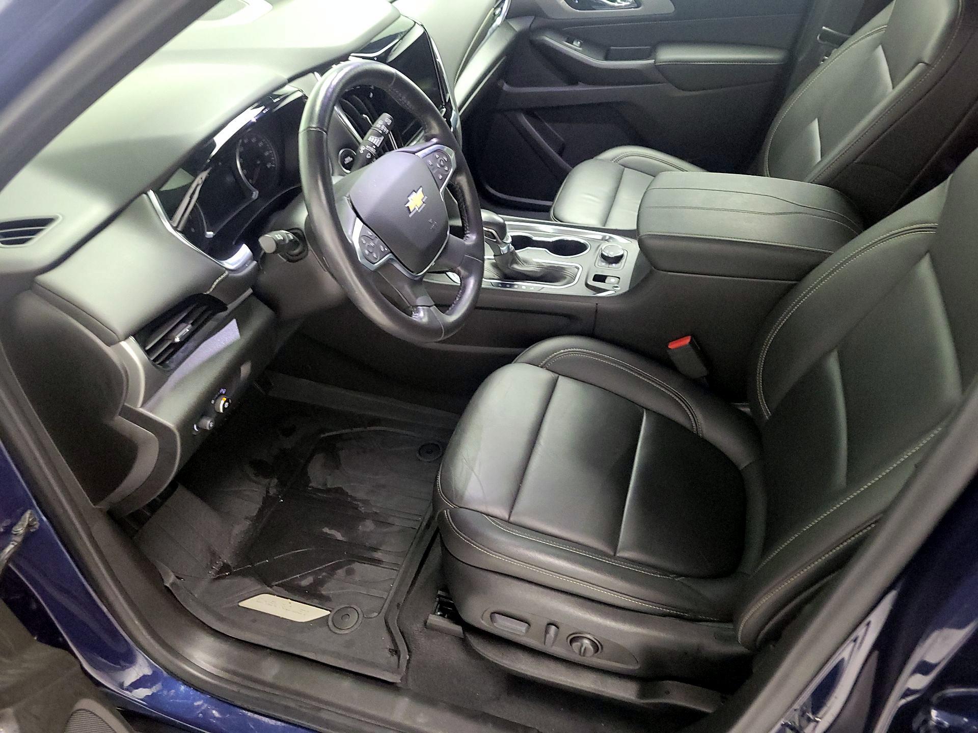 Thumbnail: 2022 Chevrolet Traverse - 11