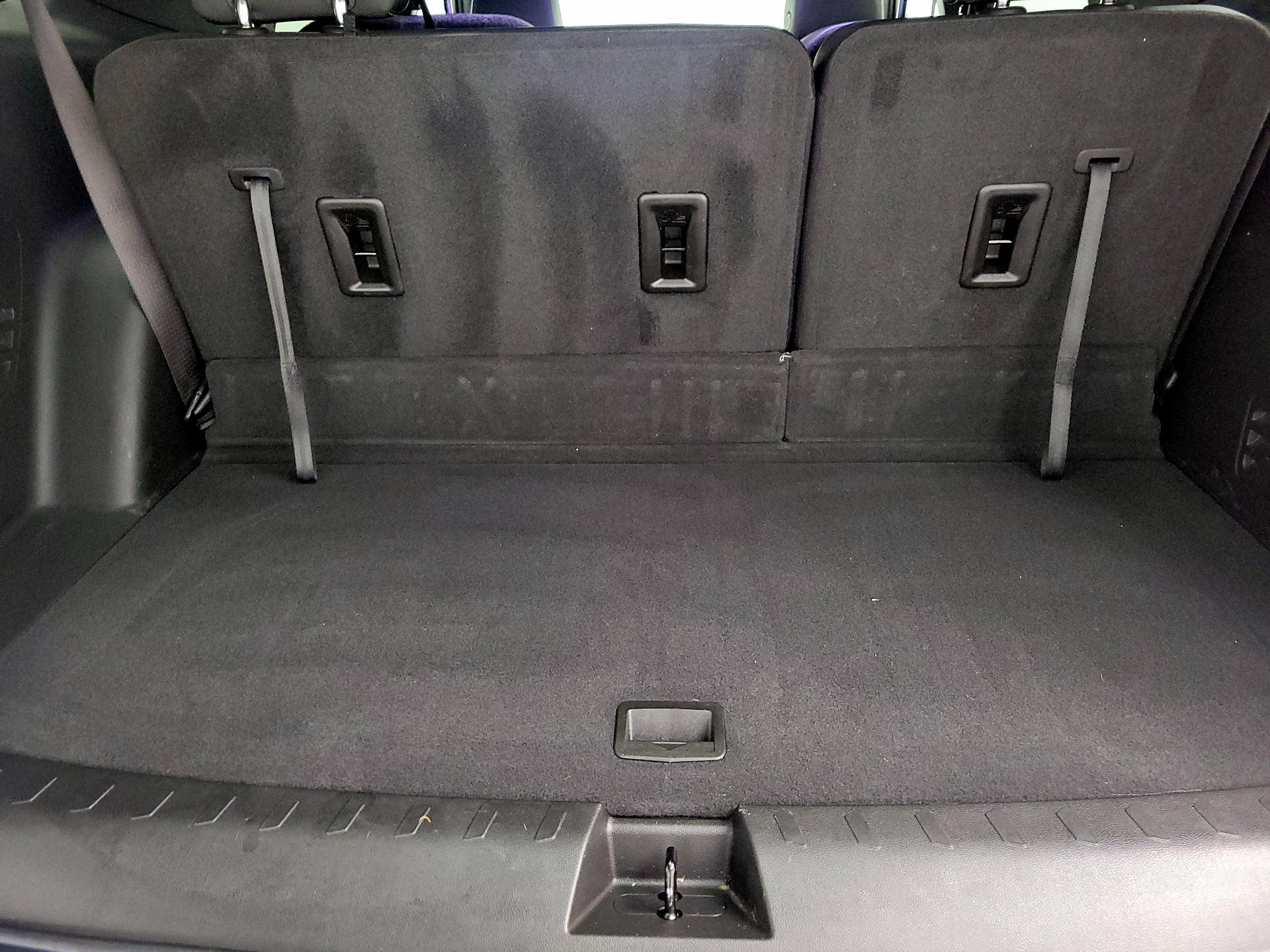 Thumbnail: 2022 Chevrolet Traverse - 16