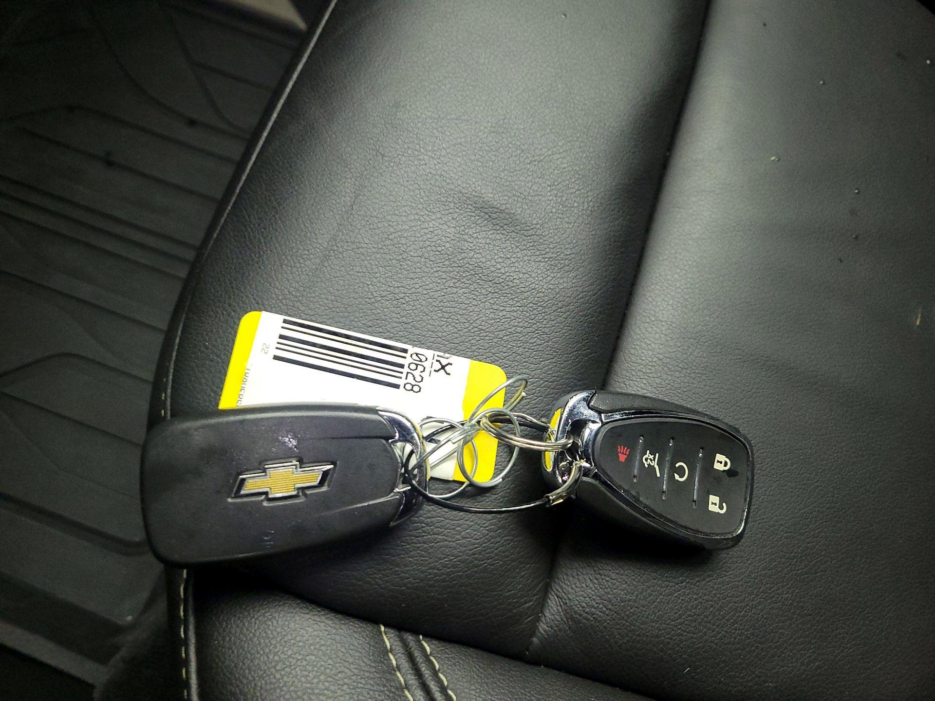 Thumbnail: 2022 Chevrolet Traverse - 18