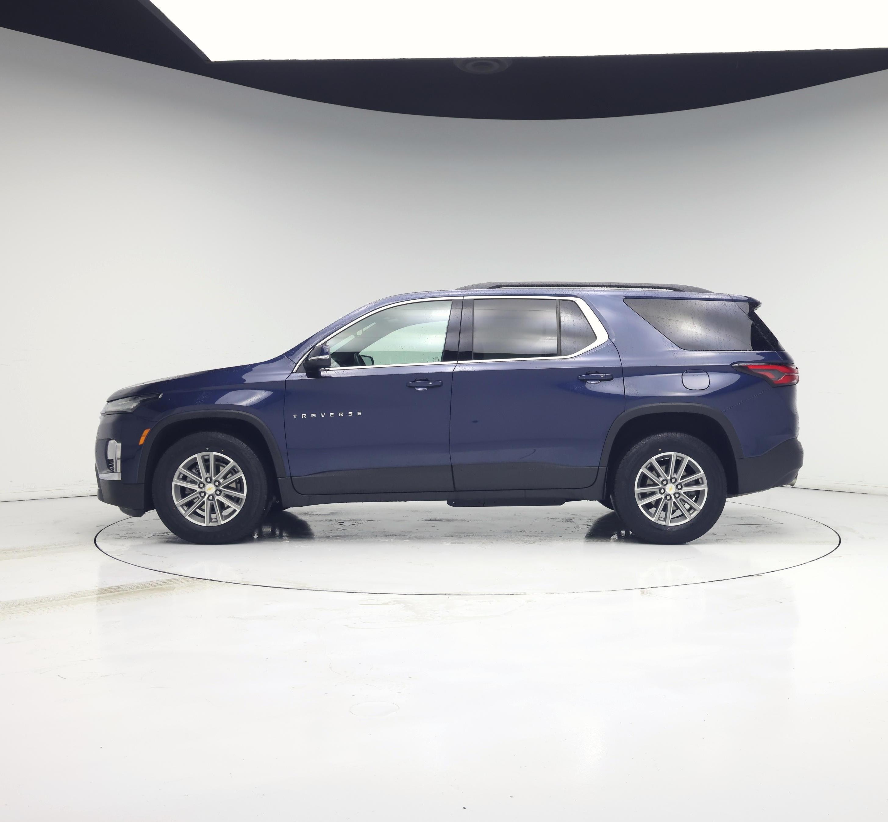 Thumbnail: 2022 Chevrolet Traverse - 3