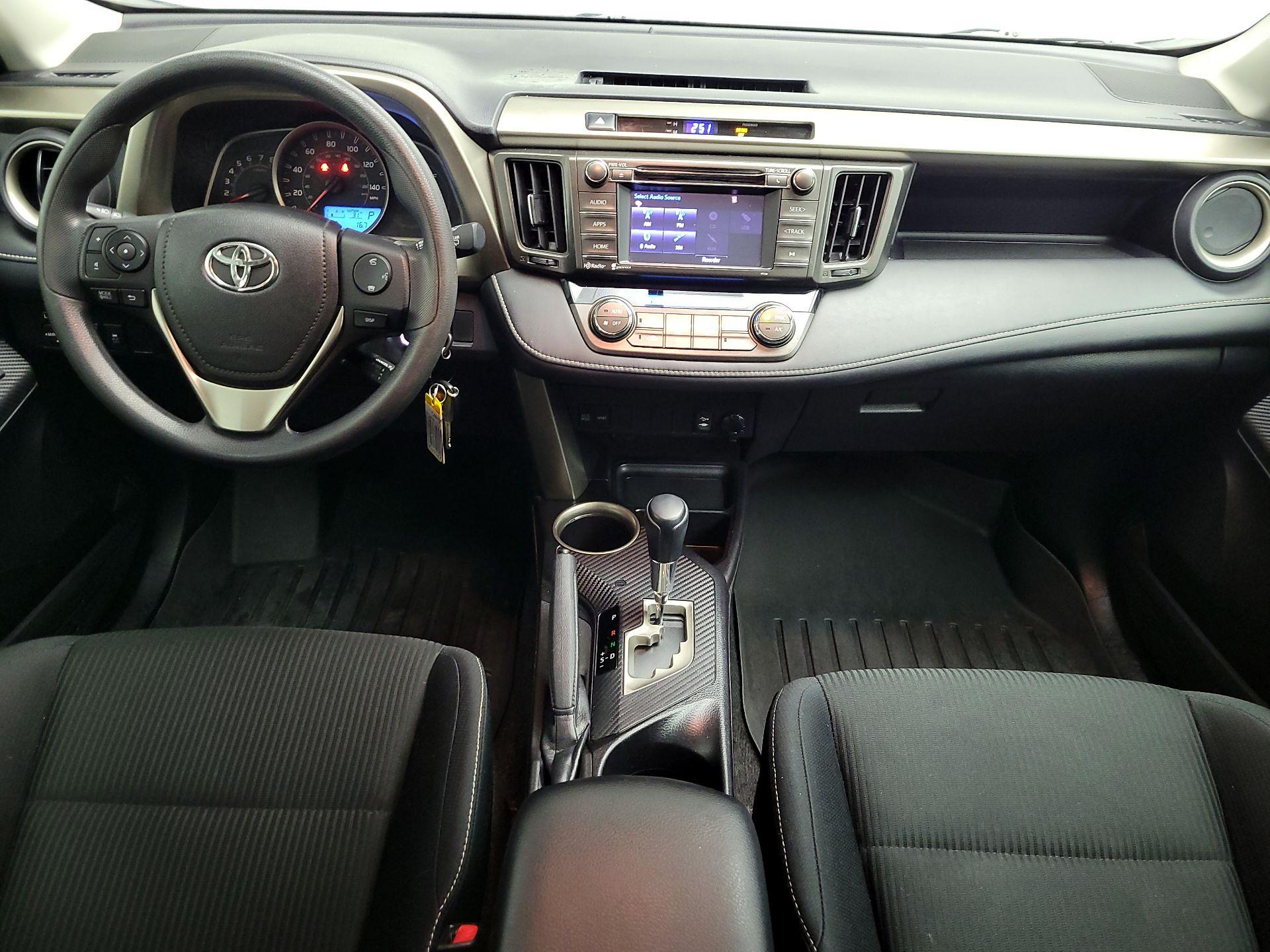 Thumbnail: 2015 Toyota RAV4 - 9