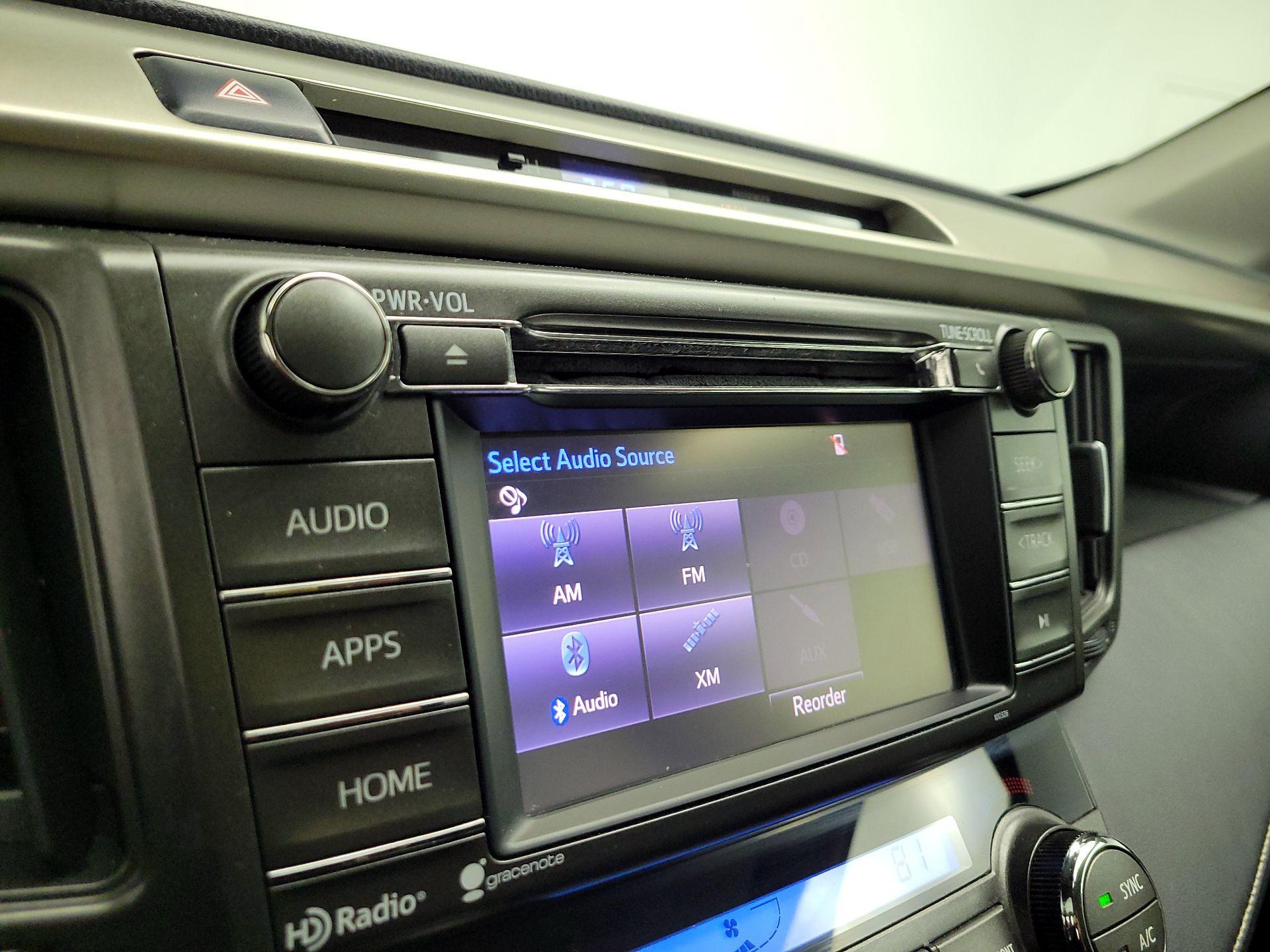 Thumbnail: 2015 Toyota RAV4 - 15