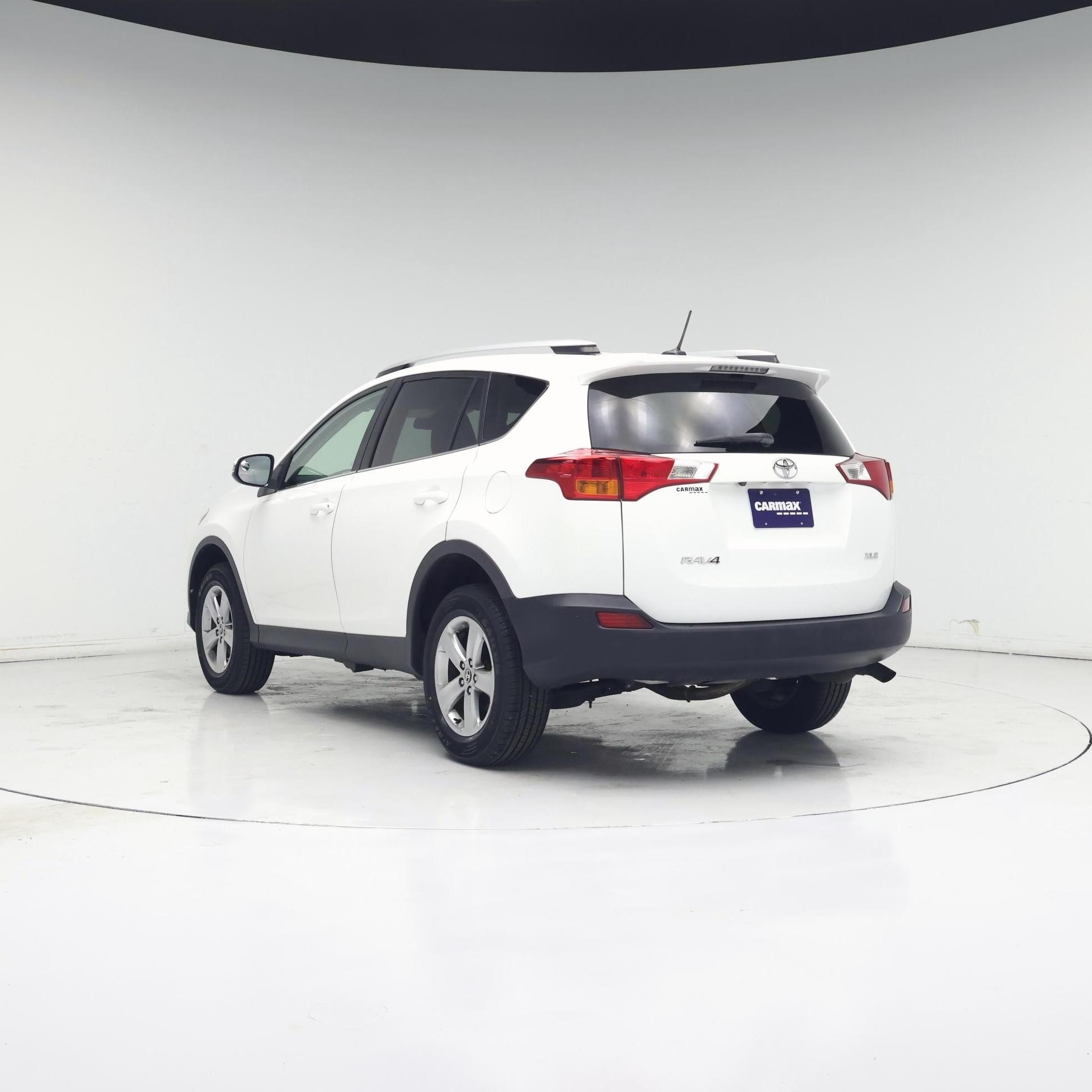 Thumbnail: 2015 Toyota RAV4 - 2
