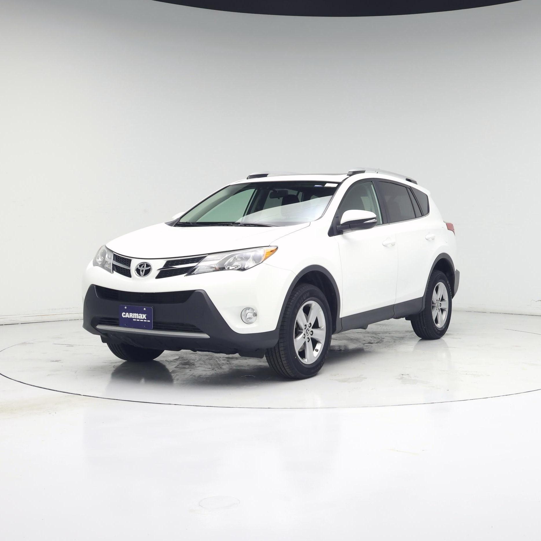 Thumbnail: 2015 Toyota RAV4 - 4