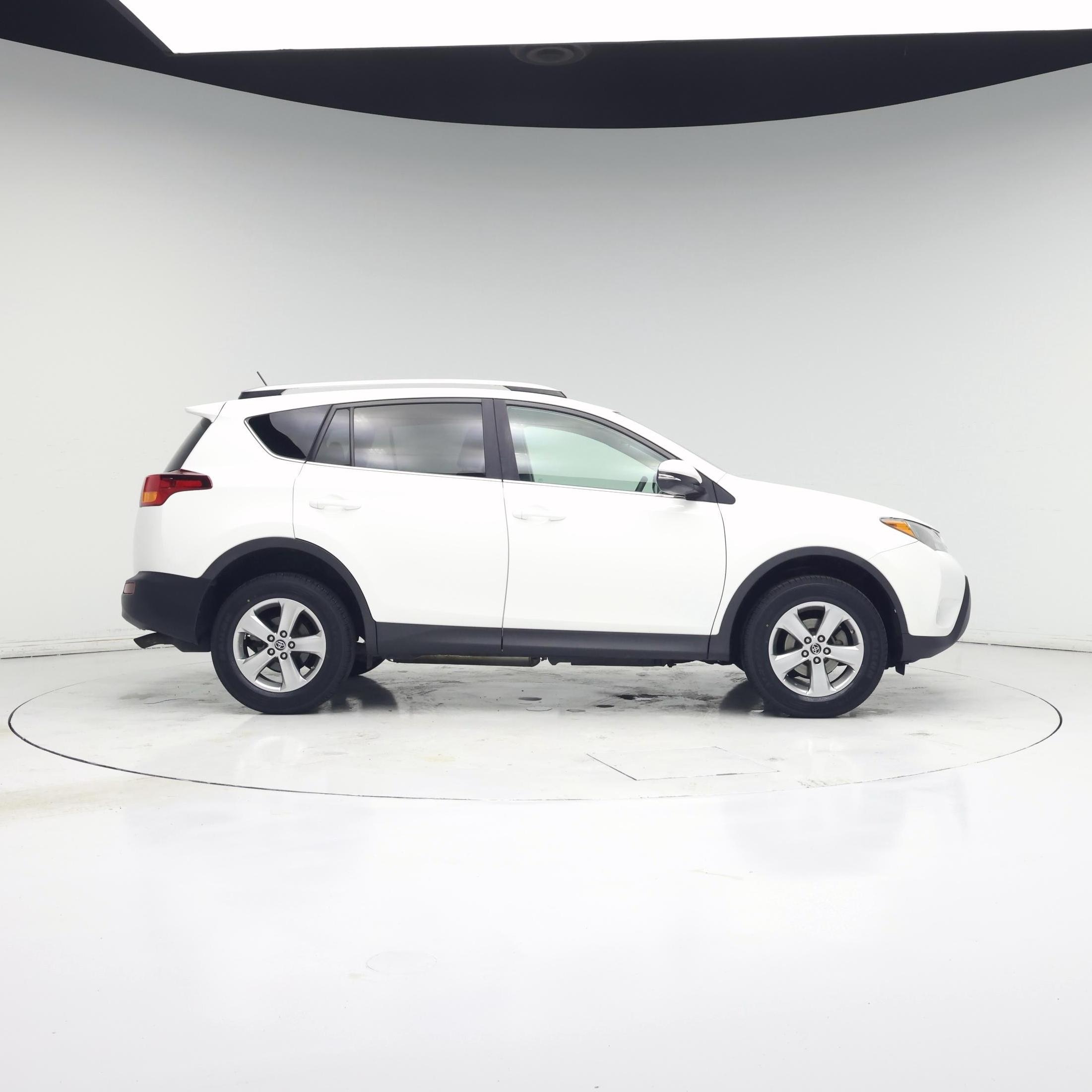 Thumbnail: 2015 Toyota RAV4 - 7