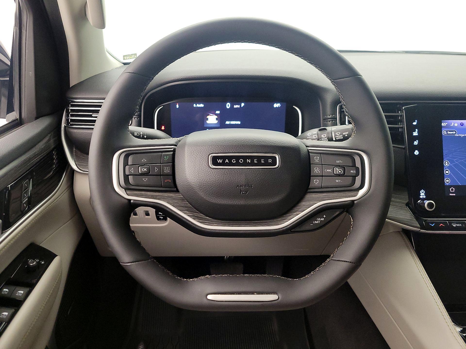 Thumbnail: 2023 Jeep Wagoneer - 10