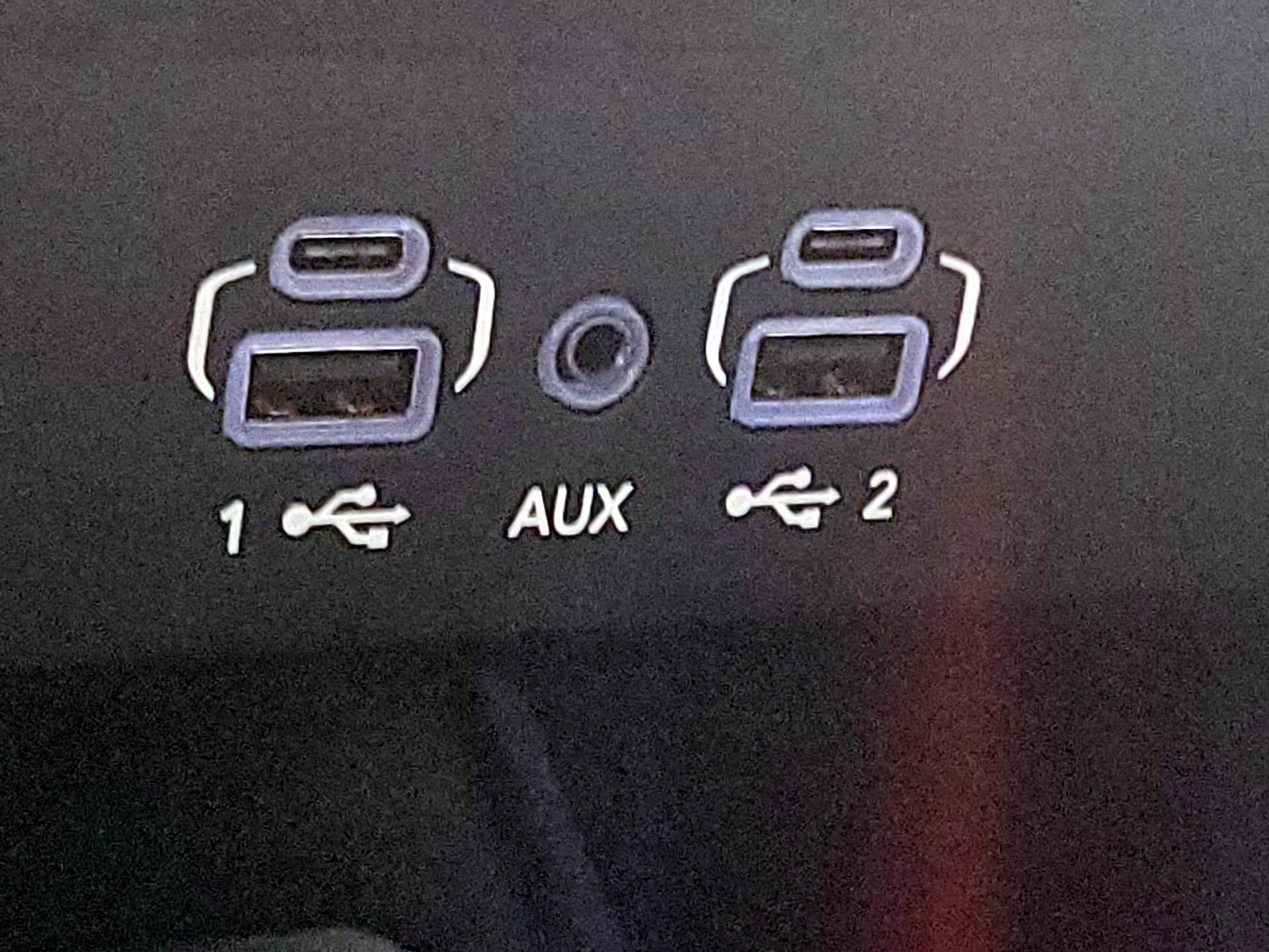 Thumbnail: 2023 Jeep Wagoneer - 19