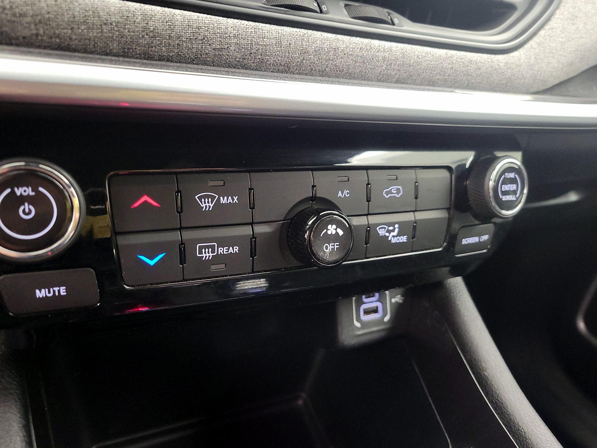 Thumbnail: 2024 Jeep Compass - 16