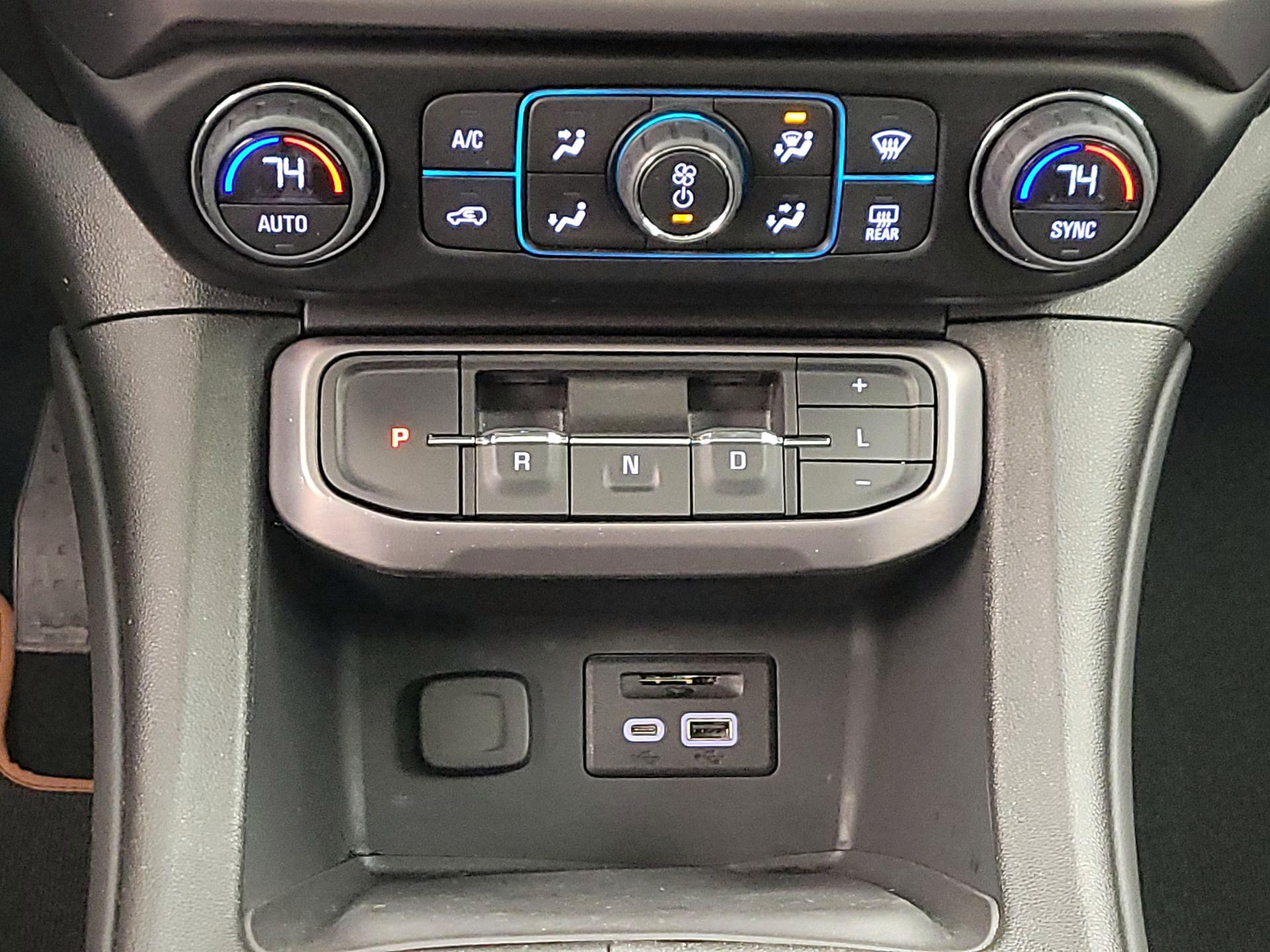 Thumbnail: 2023 GMC Acadia - 17