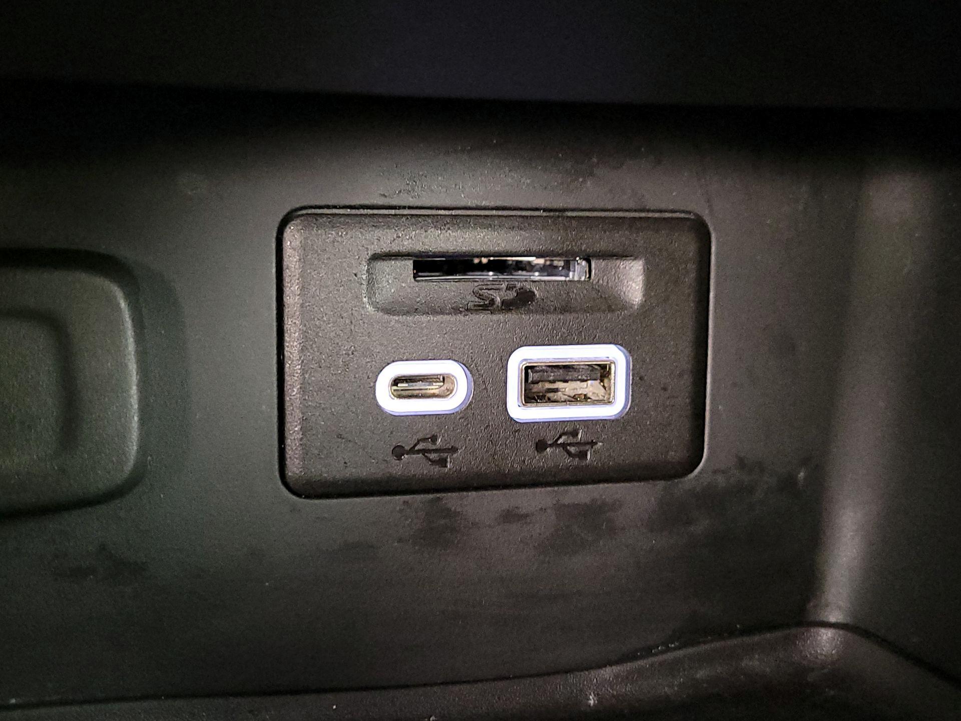 Thumbnail: 2023 GMC Acadia - 18