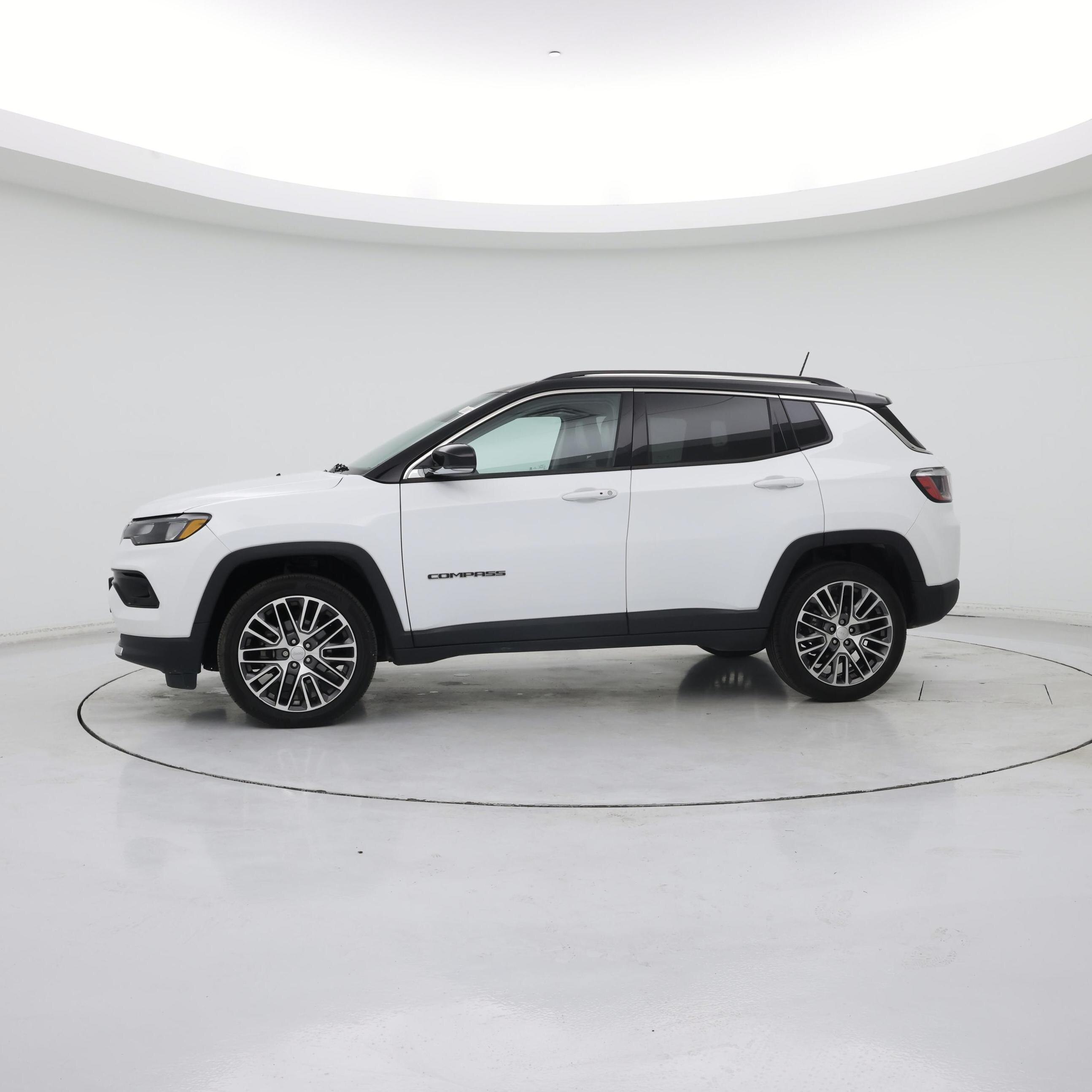 Thumbnail: 2022 Jeep Compass - 3
