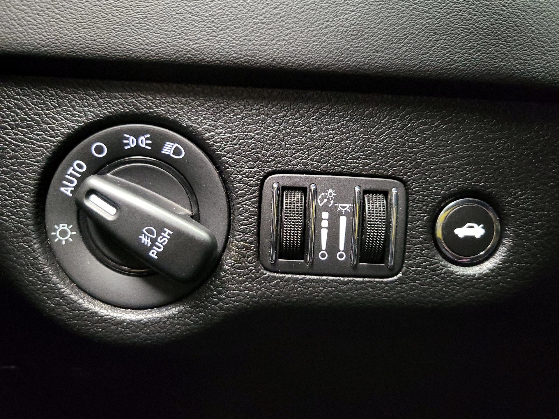 Thumbnail: 2022 Dodge Charger - 13