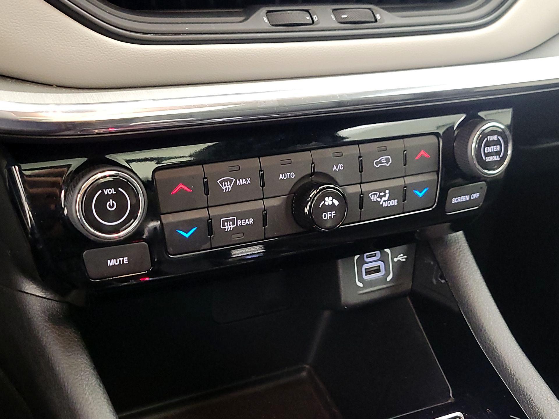 Thumbnail: 2024 Jeep Compass - 16