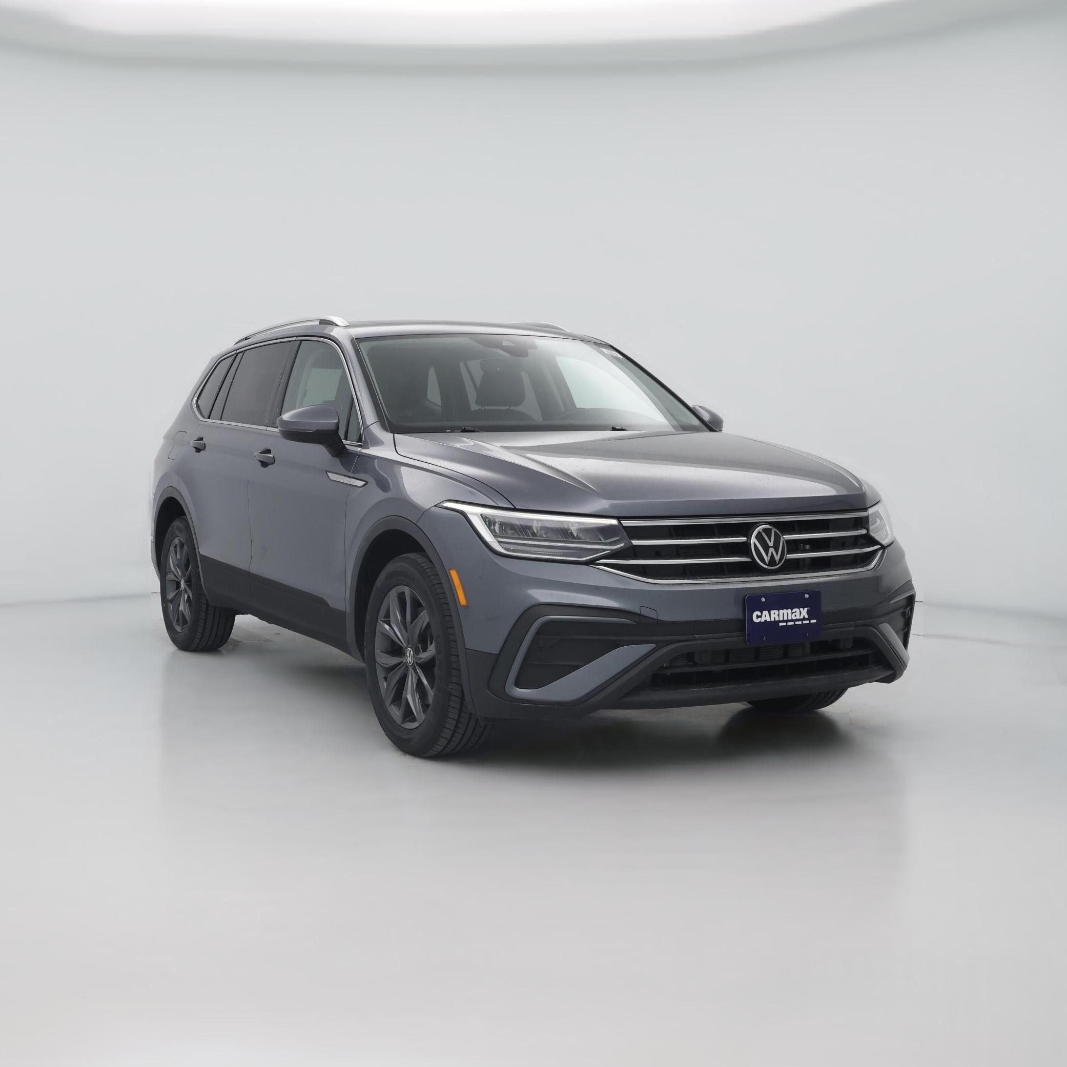 Thumbnail: 2022 Volkswagen Tiguan - 1