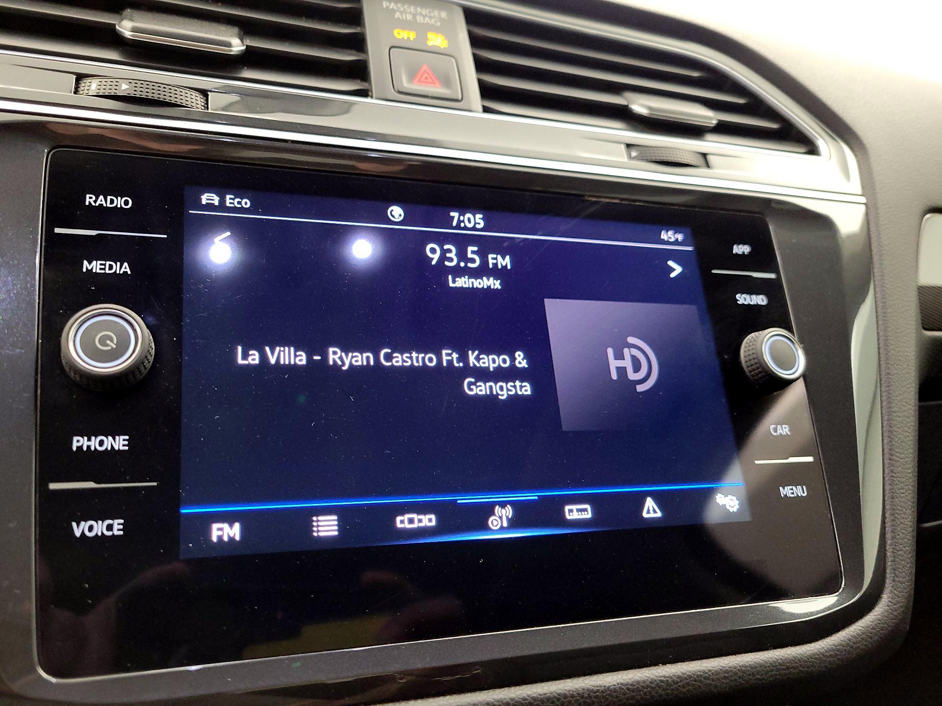 Thumbnail: 2022 Volkswagen Tiguan - 15