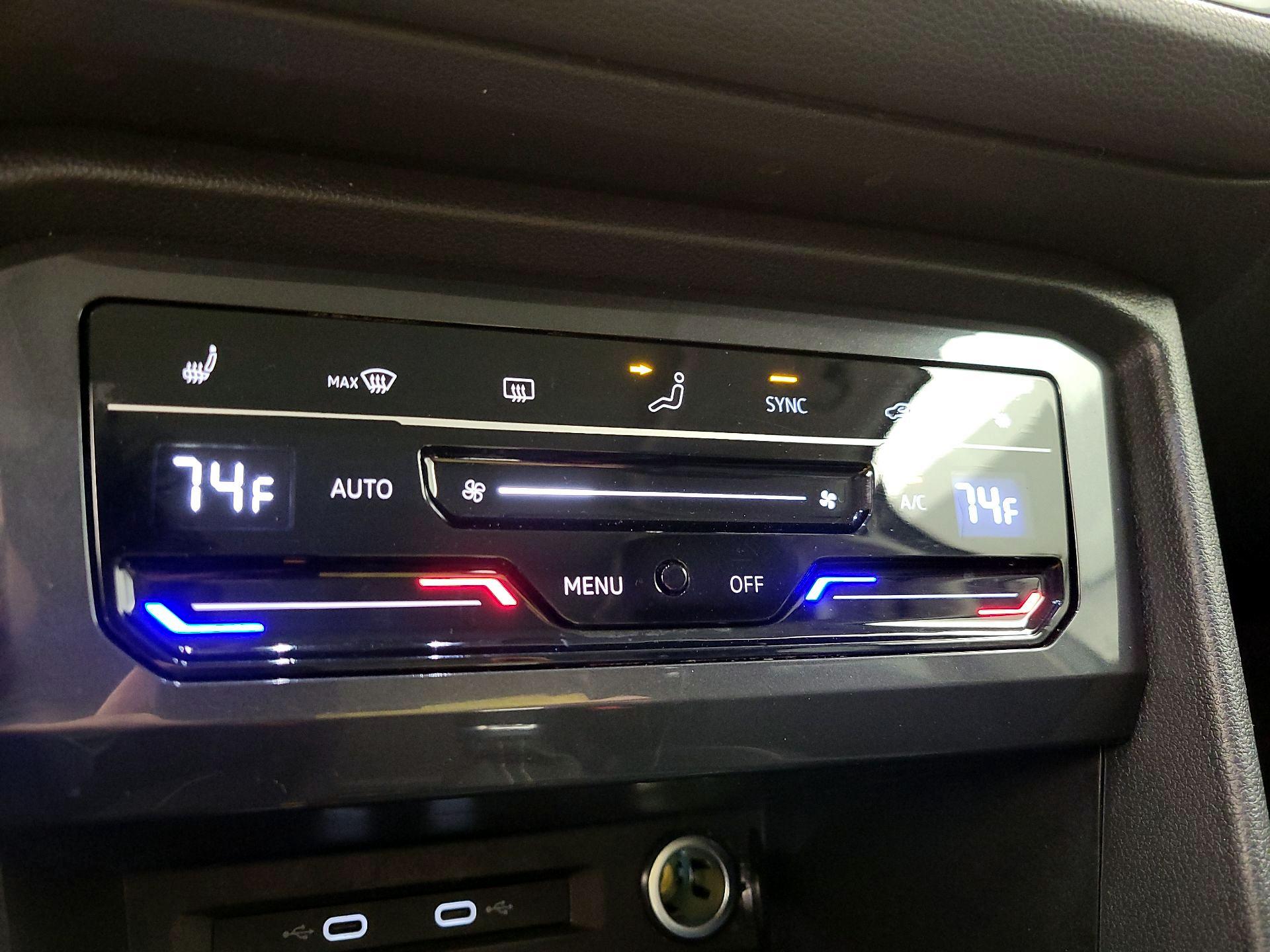 Thumbnail: 2022 Volkswagen Tiguan - 16