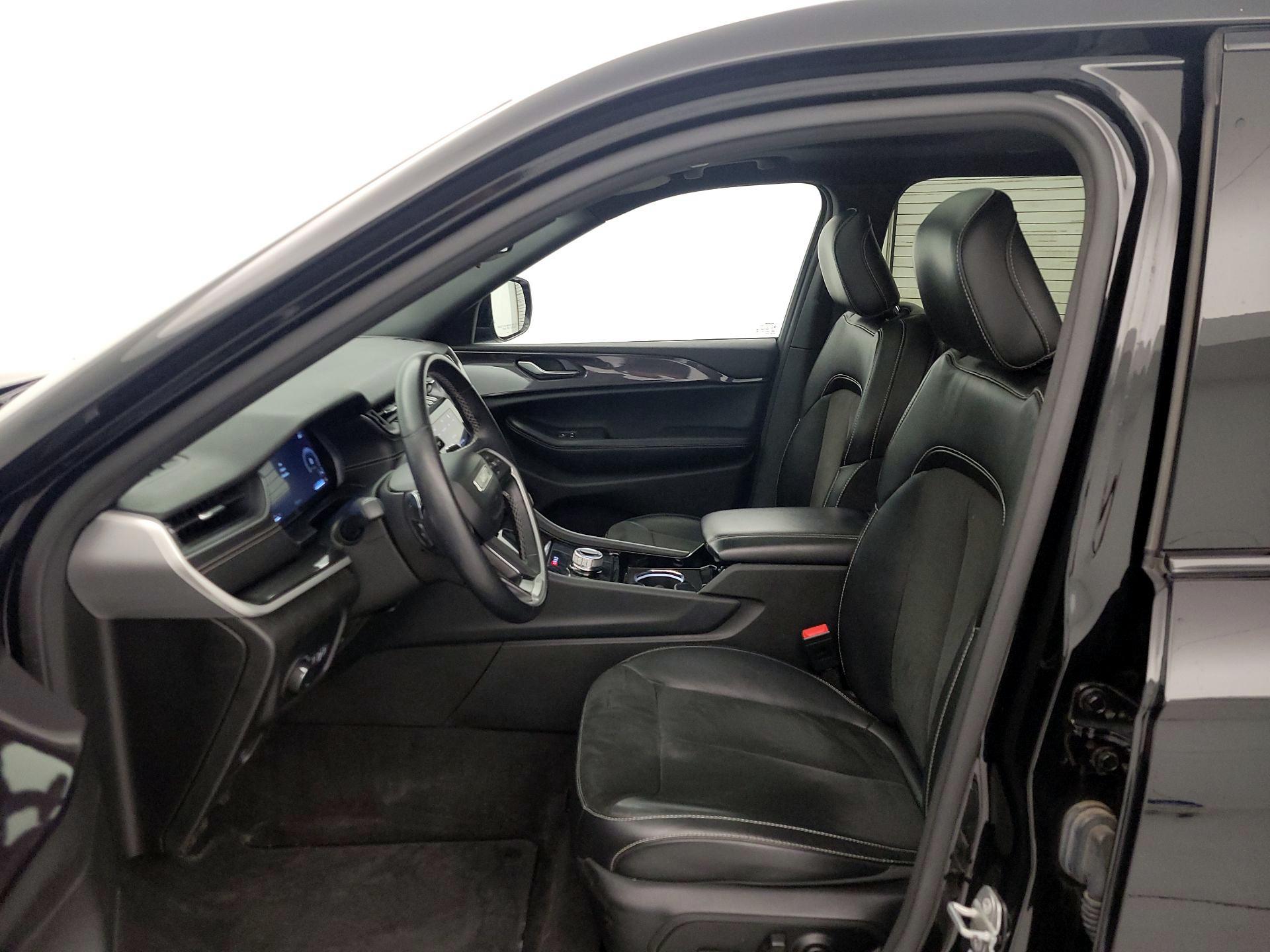 Thumbnail: 2021 Jeep Grand Cherokee L - 11