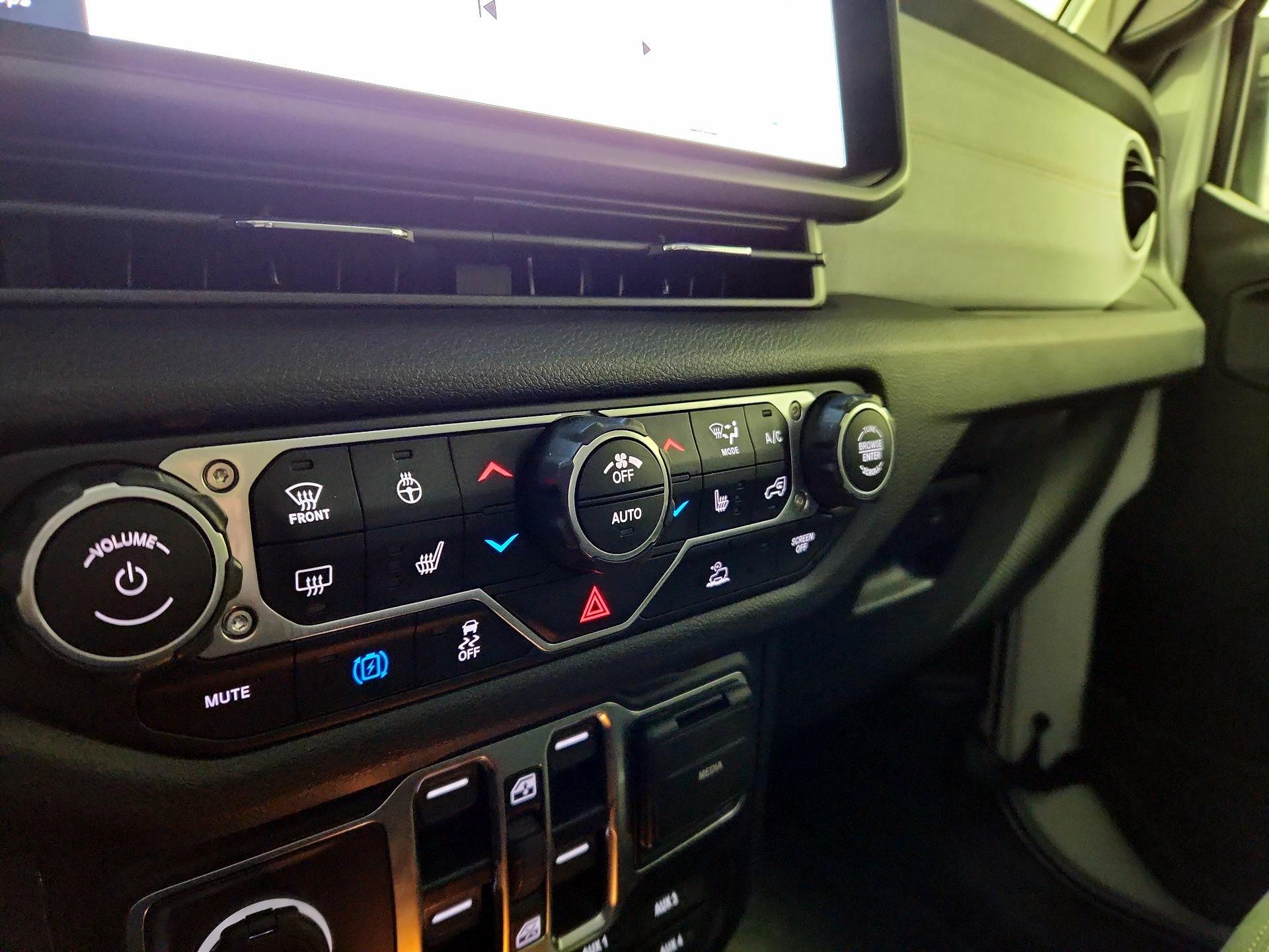 Thumbnail: 2024 Jeep Wrangler - 16