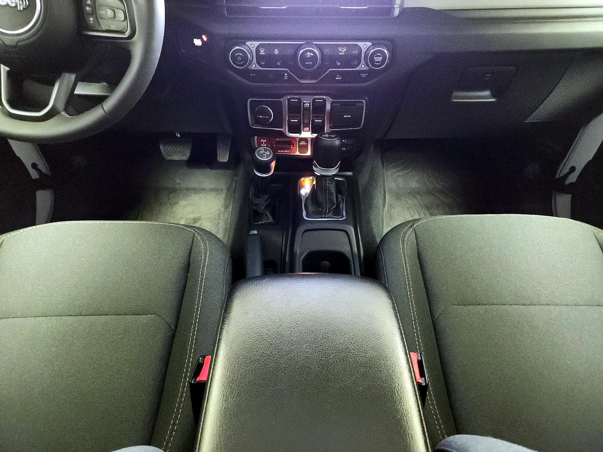 Thumbnail: 2024 Jeep Wrangler - 17