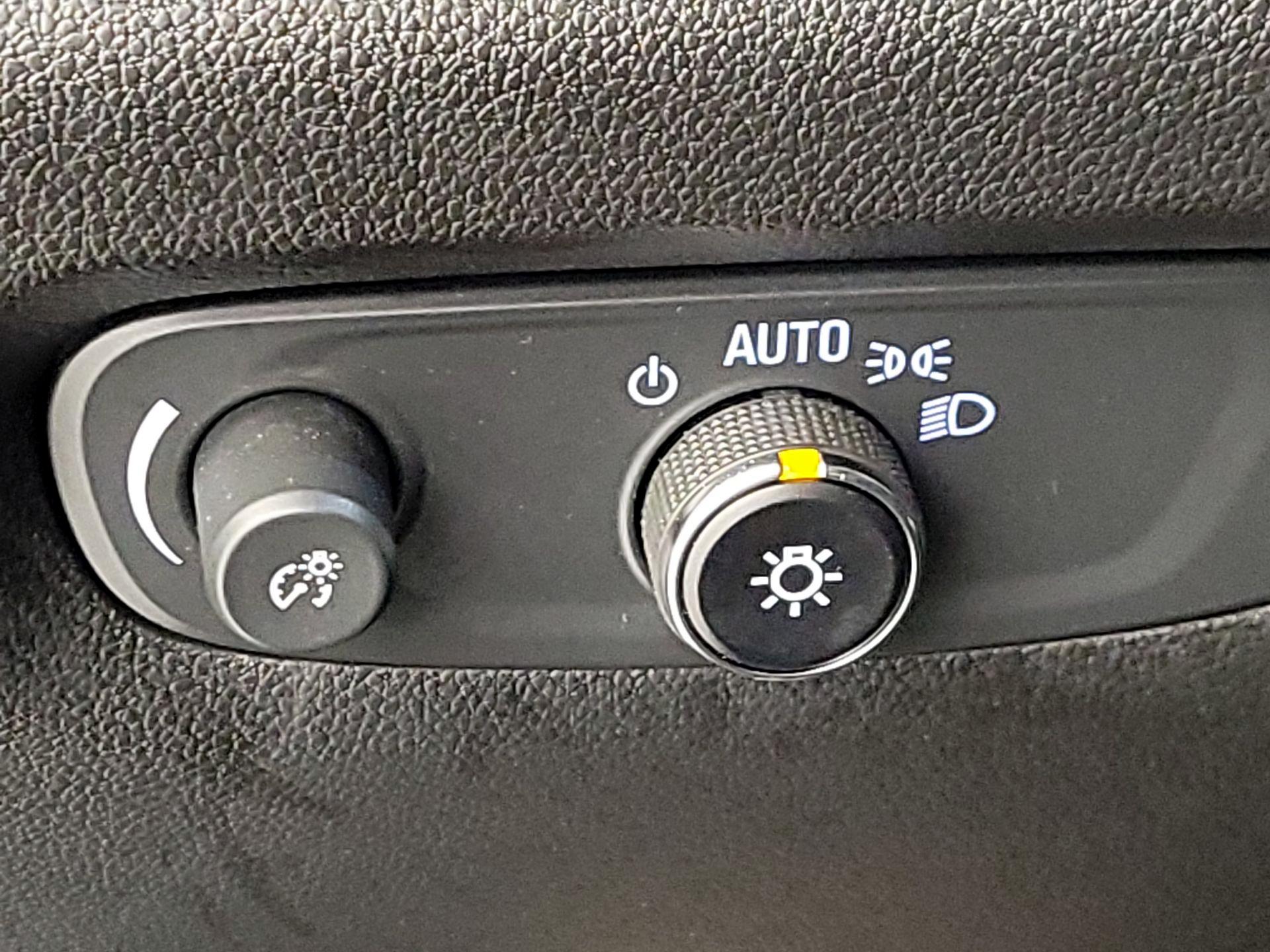 Thumbnail: 2023 Chevrolet Traverse - 13