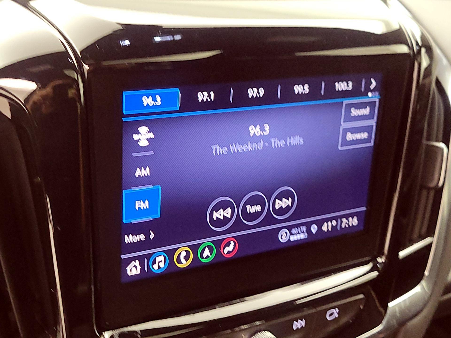 Thumbnail: 2023 Chevrolet Traverse - 16