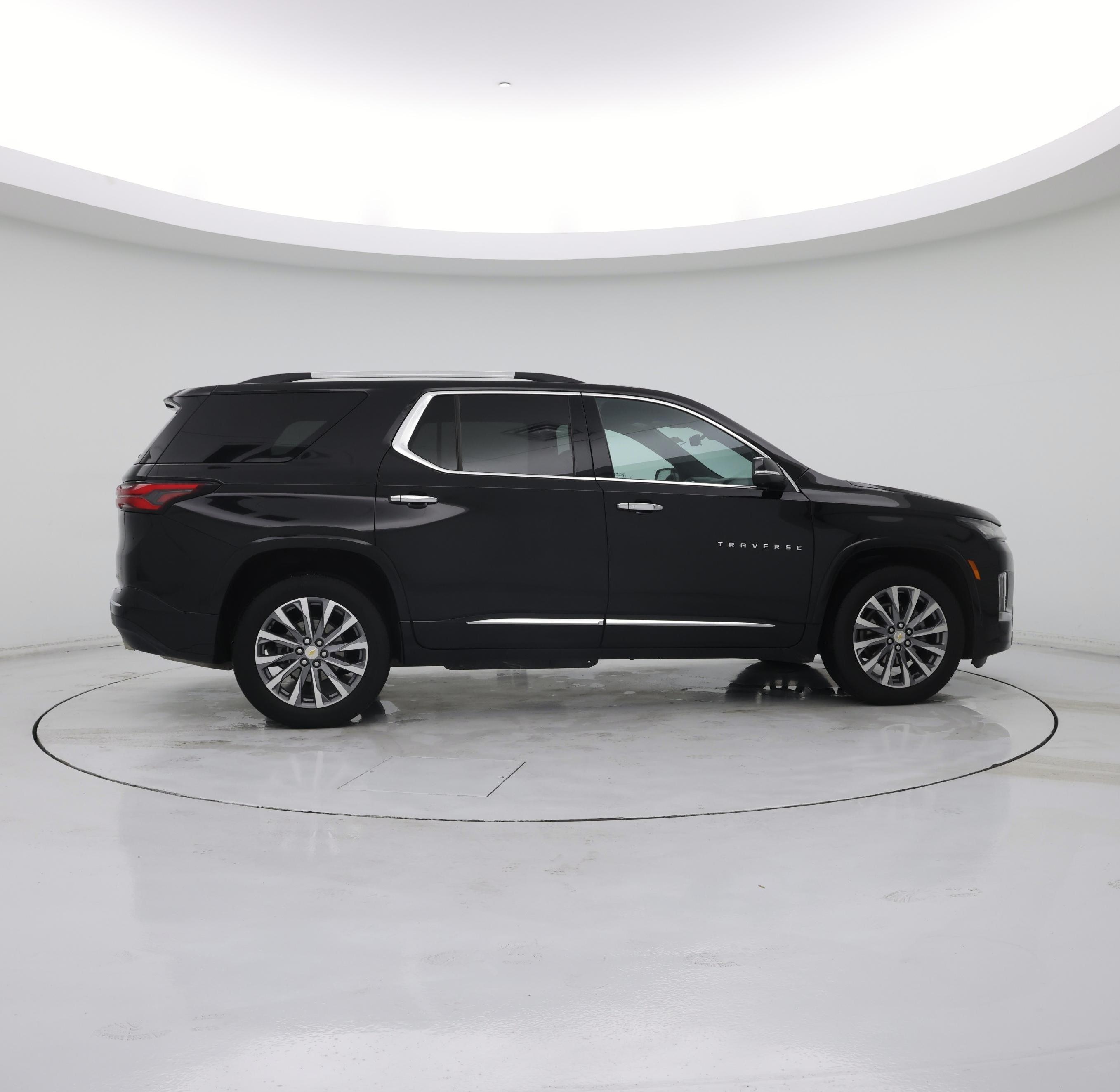 Thumbnail: 2023 Chevrolet Traverse - 7