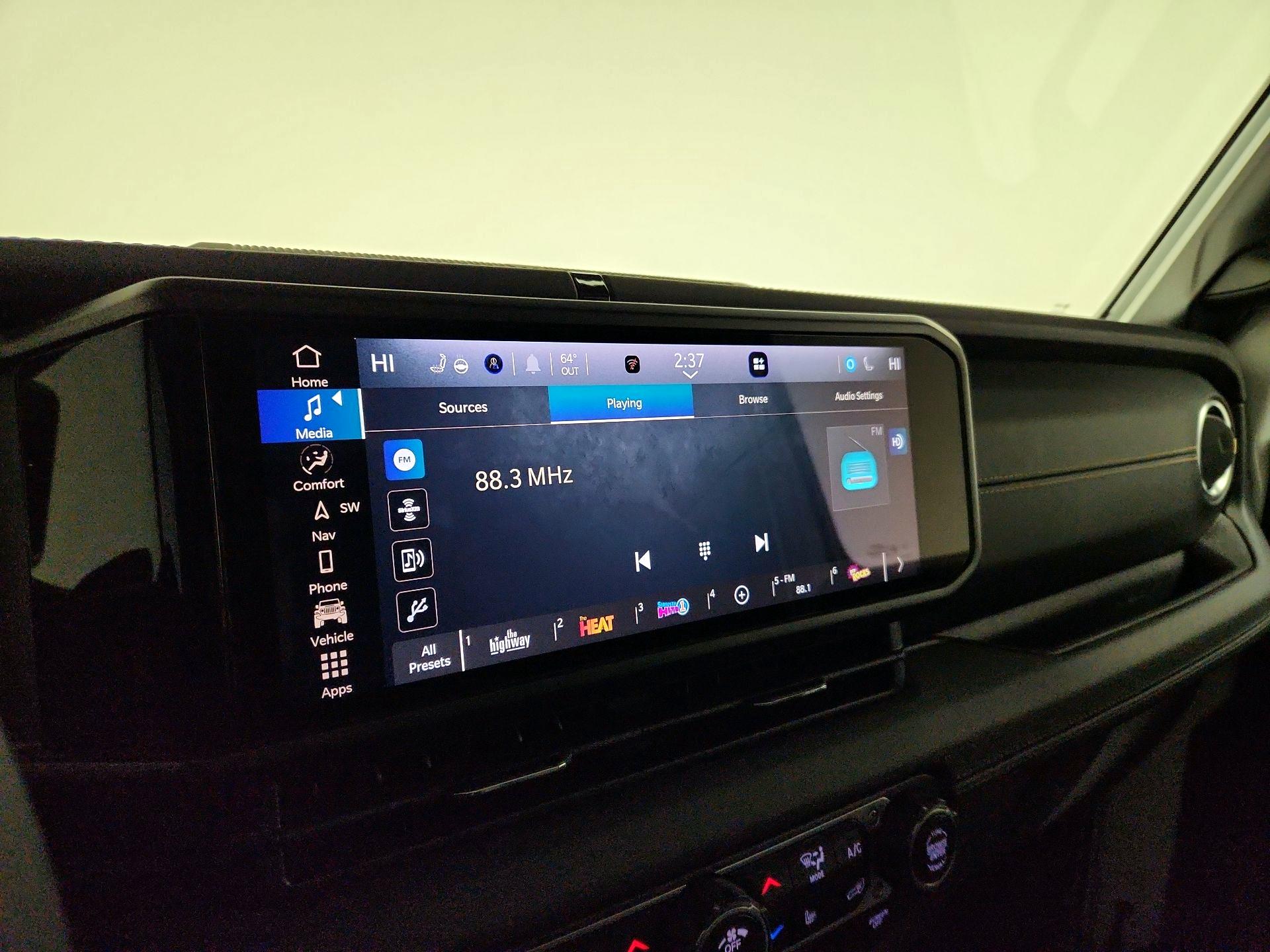 Thumbnail: 2024 Jeep Wrangler - 16